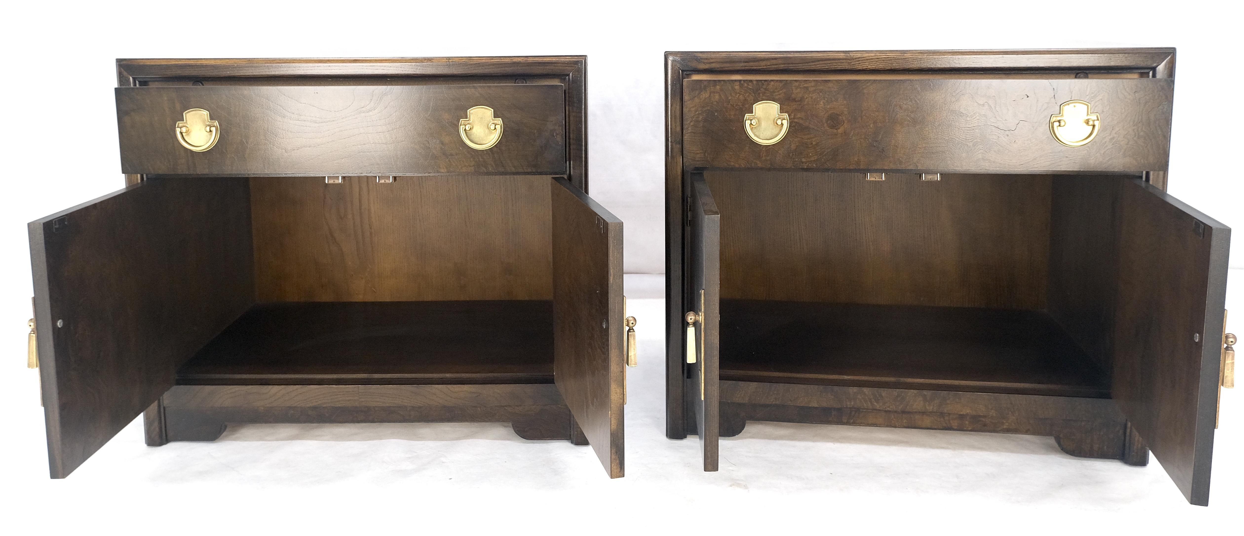 Pair Mastercraft Burl Wood Heavy Brass Hardware One Drawer Night Stands Tables In Good Condition For Sale In Rockaway, NJ