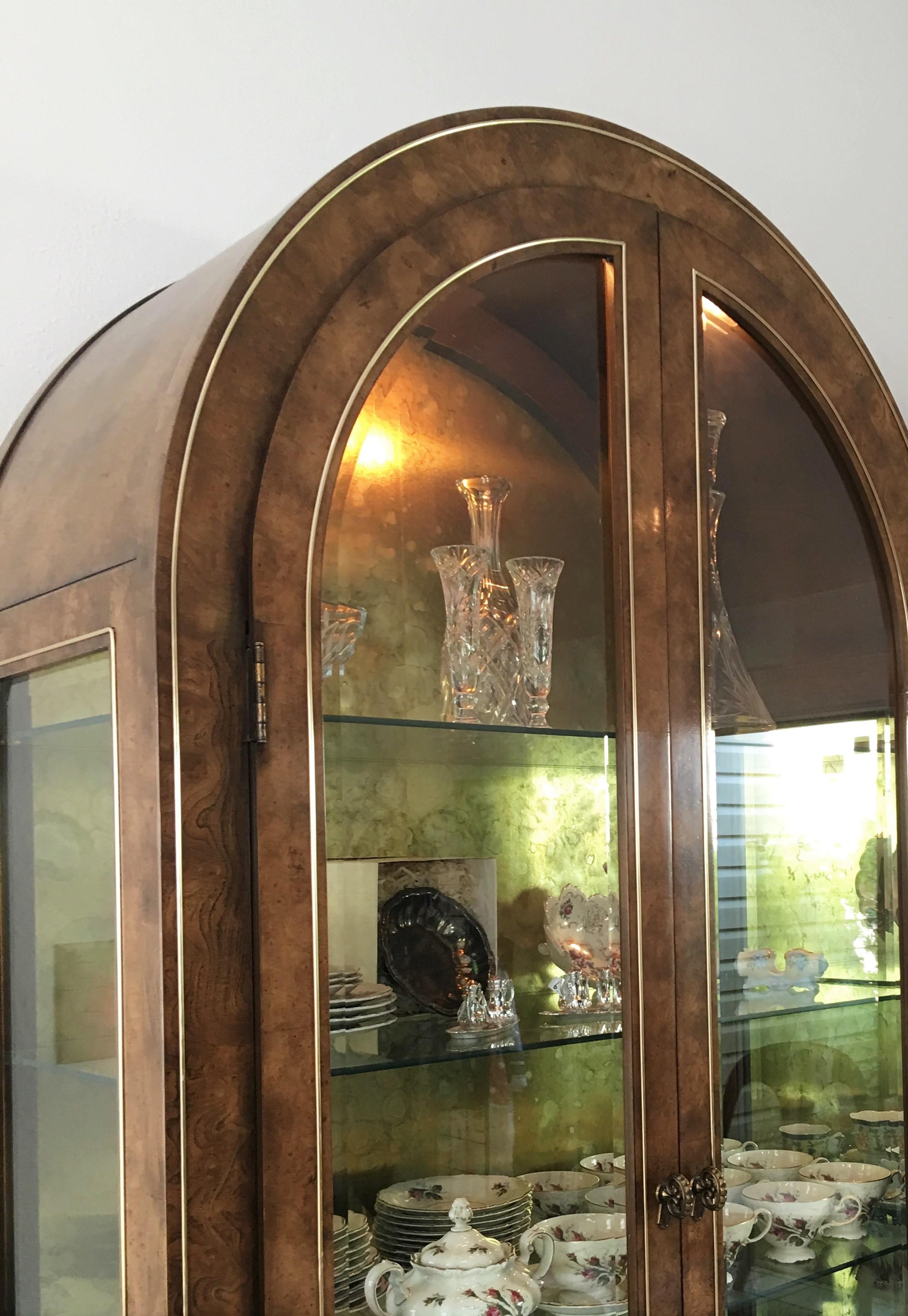 round top display cabinet
