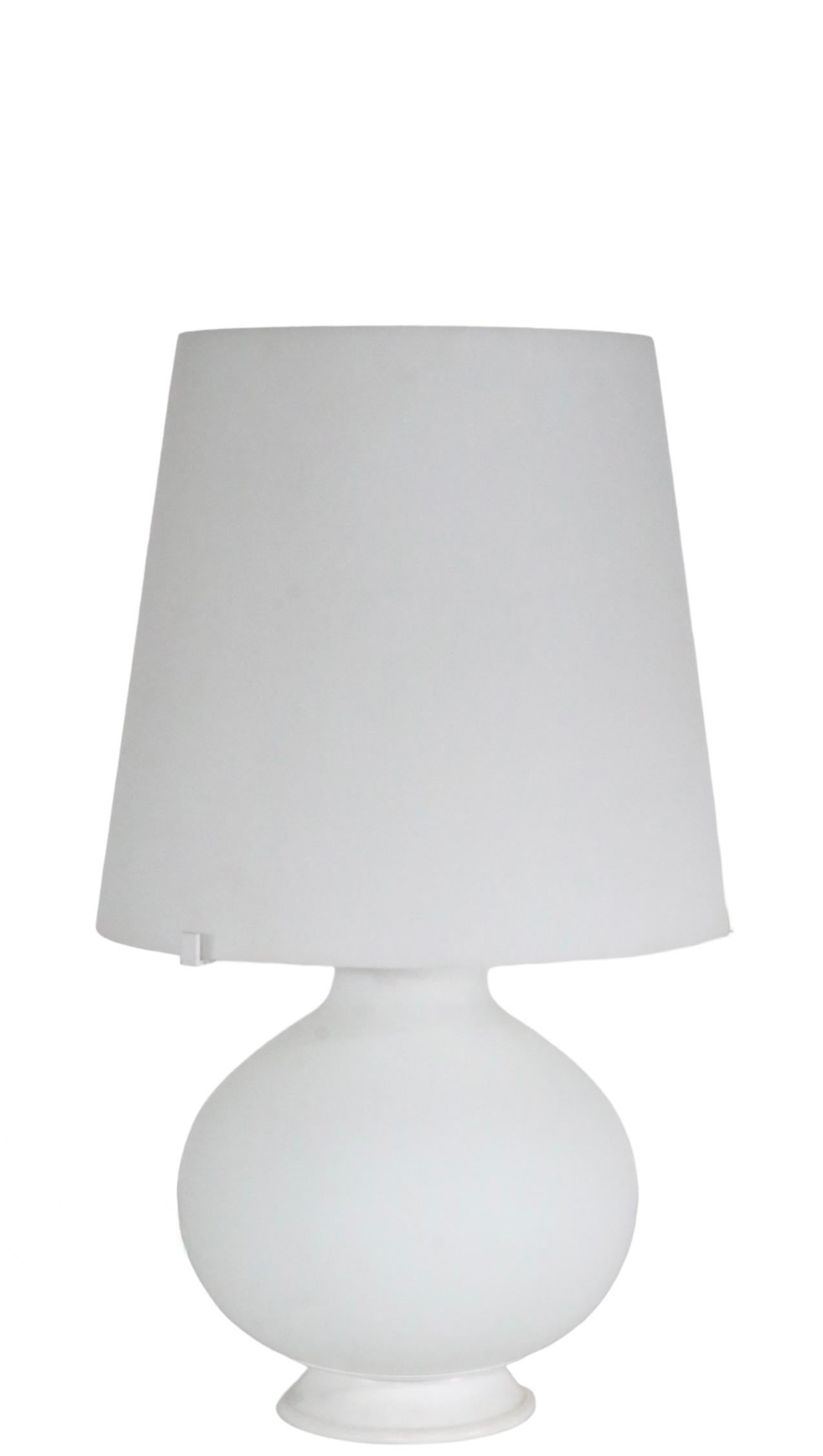 Pair Max Ingrand for Fontana Arte Model 1853 Frosted White Glass Table Lamps 5