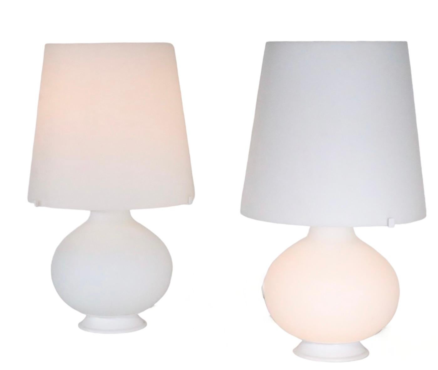 Contemporary Pair Max Ingrand for Fontana Arte Model 1853 Frosted White Glass Table Lamps