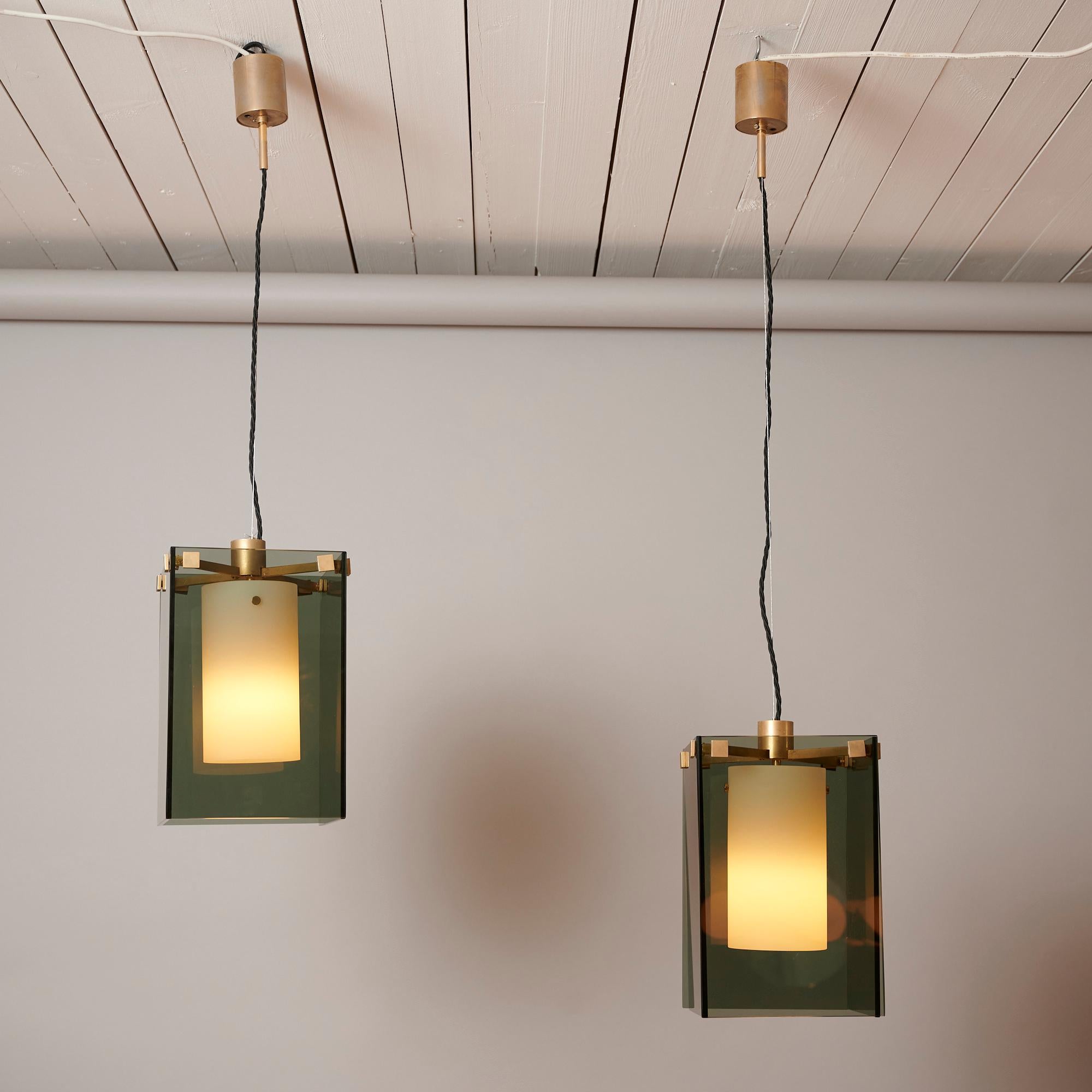 Laiton Paire de pendentifs Max Ingrand pour Fontana Arte Model No 2211 Italie c1960 en vente