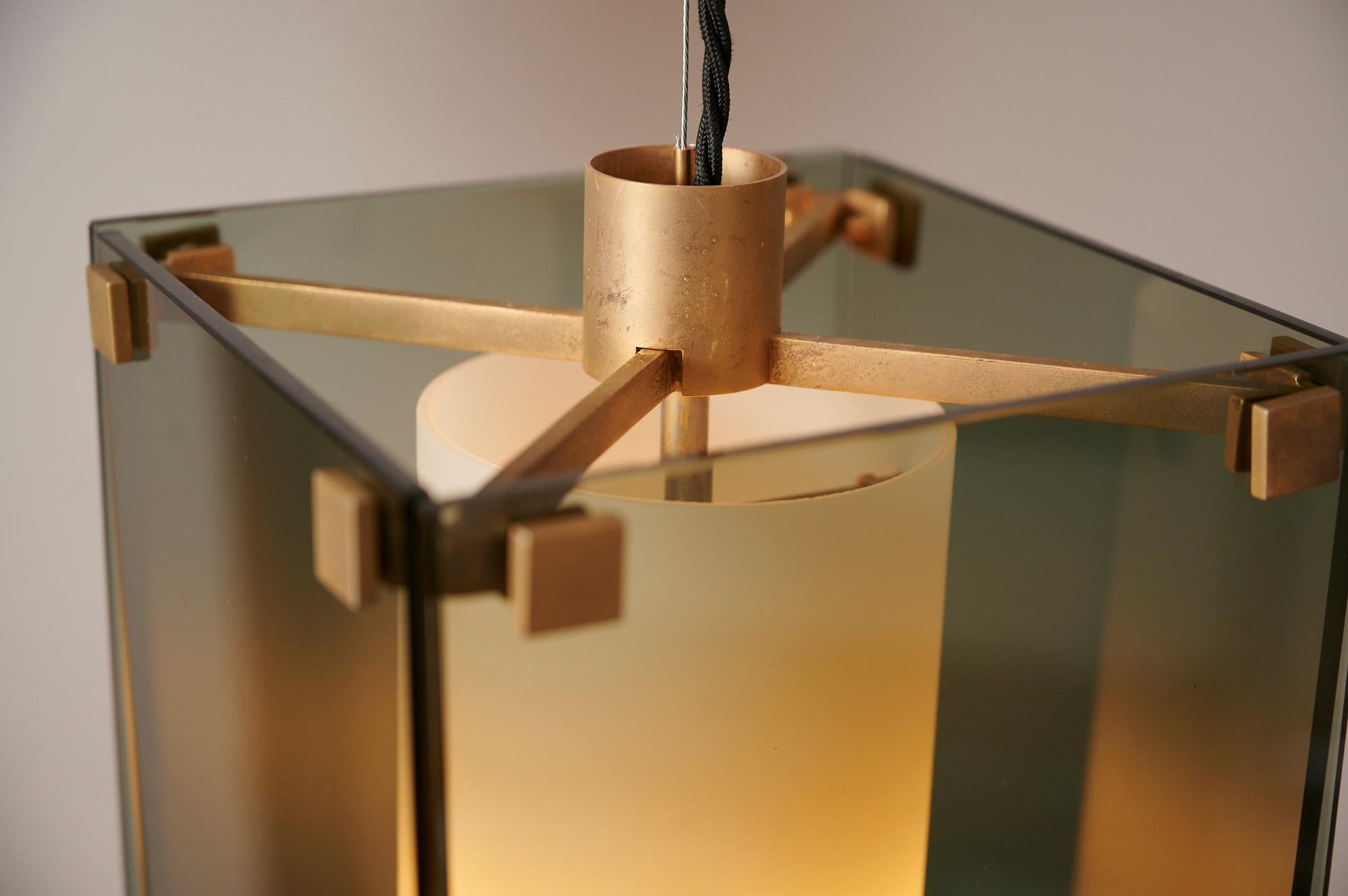 Paire de pendentifs Max Ingrand pour Fontana Arte Model No 2211 Italie c1960 en vente 2