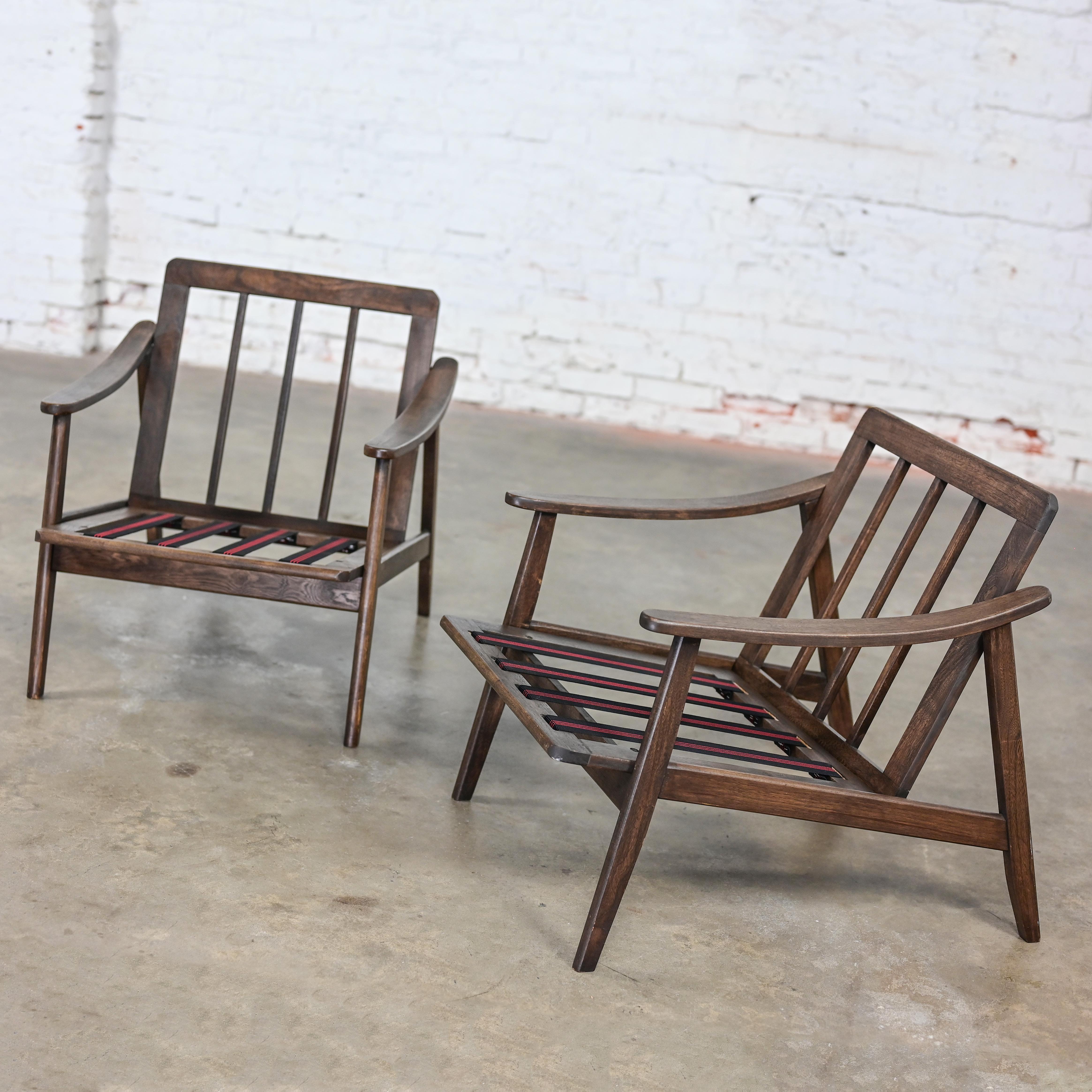 Coppia di telai per poltrone in stile danese o scandinavo The Modern Scandinavian, in legno color noce in vendita 8