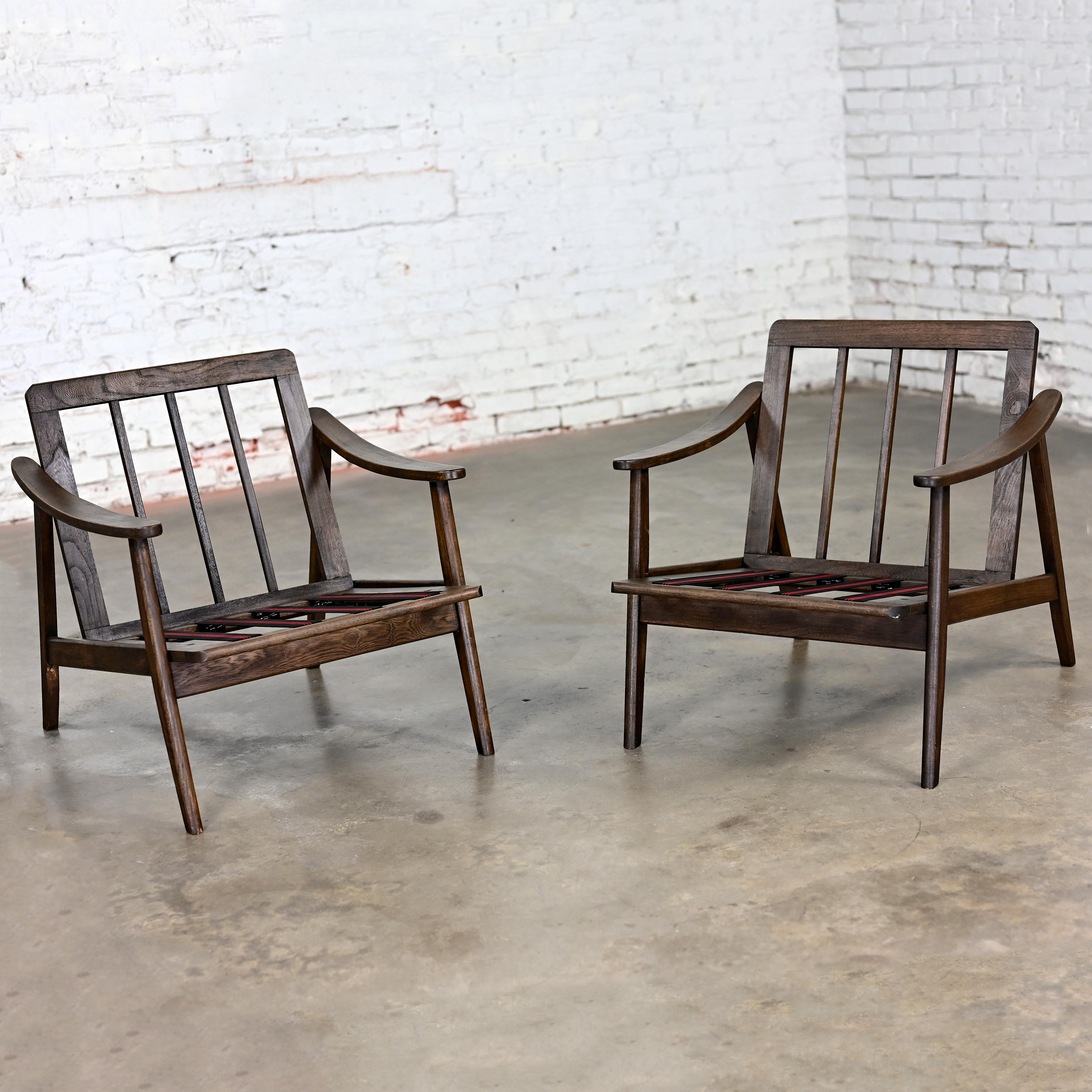 Coppia di telai per poltrone in stile danese o scandinavo The Modern Scandinavian, in legno color noce in vendita 12