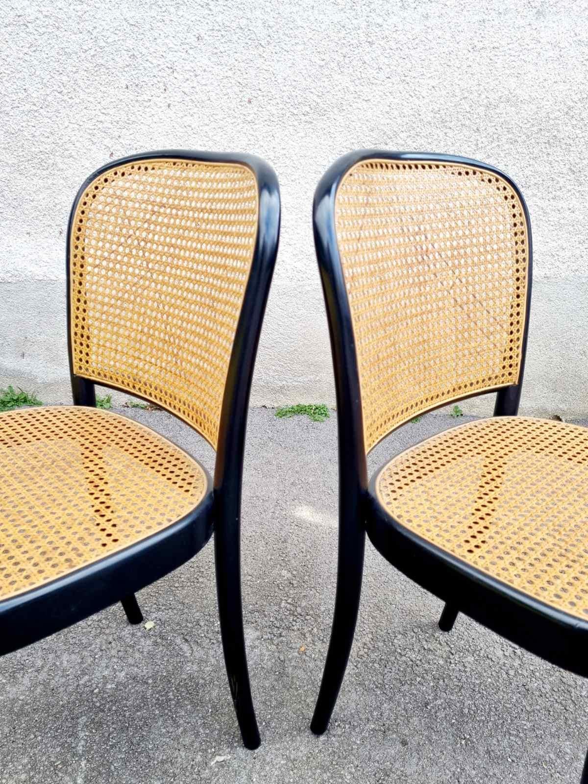 Tchèque Paire de chaises de salle à manger MCM Prague n°811 conçue par Josef Hoffmann, Drevounia, années 60 en vente