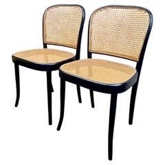Pareja de sillas de comedor MCM Praga nº 811 Diseñadas por Josef Hoffmann, Drevounia Años 60