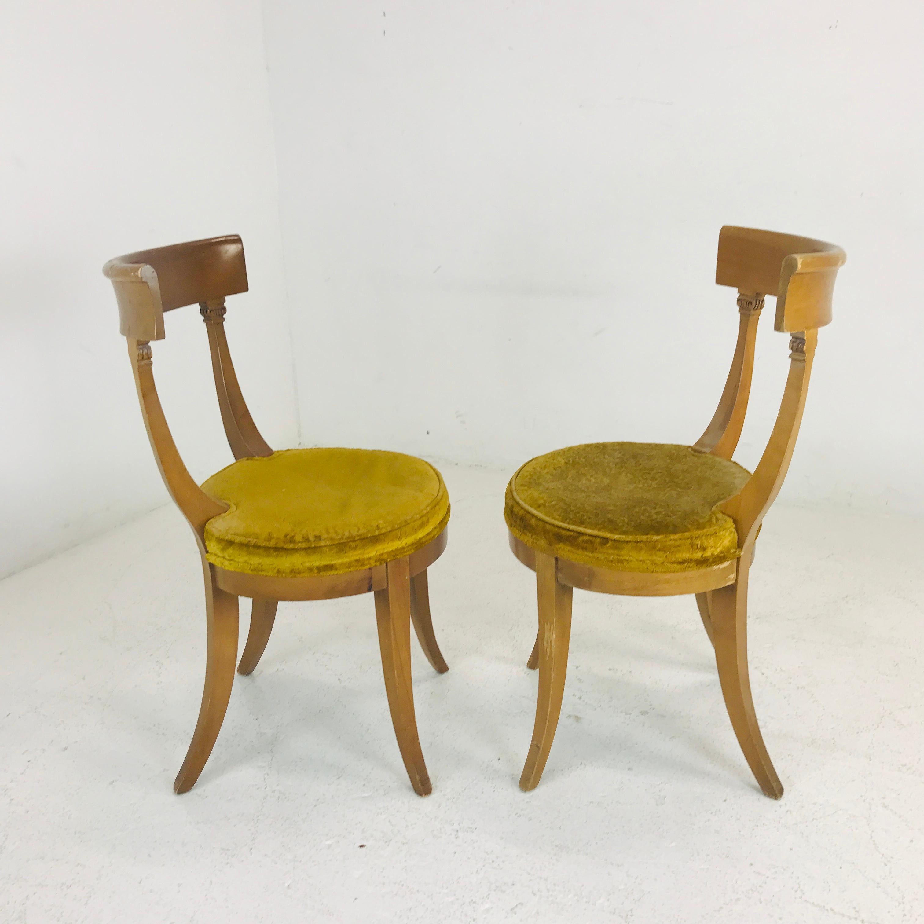 Mid-Century Modern Pair of MCM Klismos Side Chairs For Sale