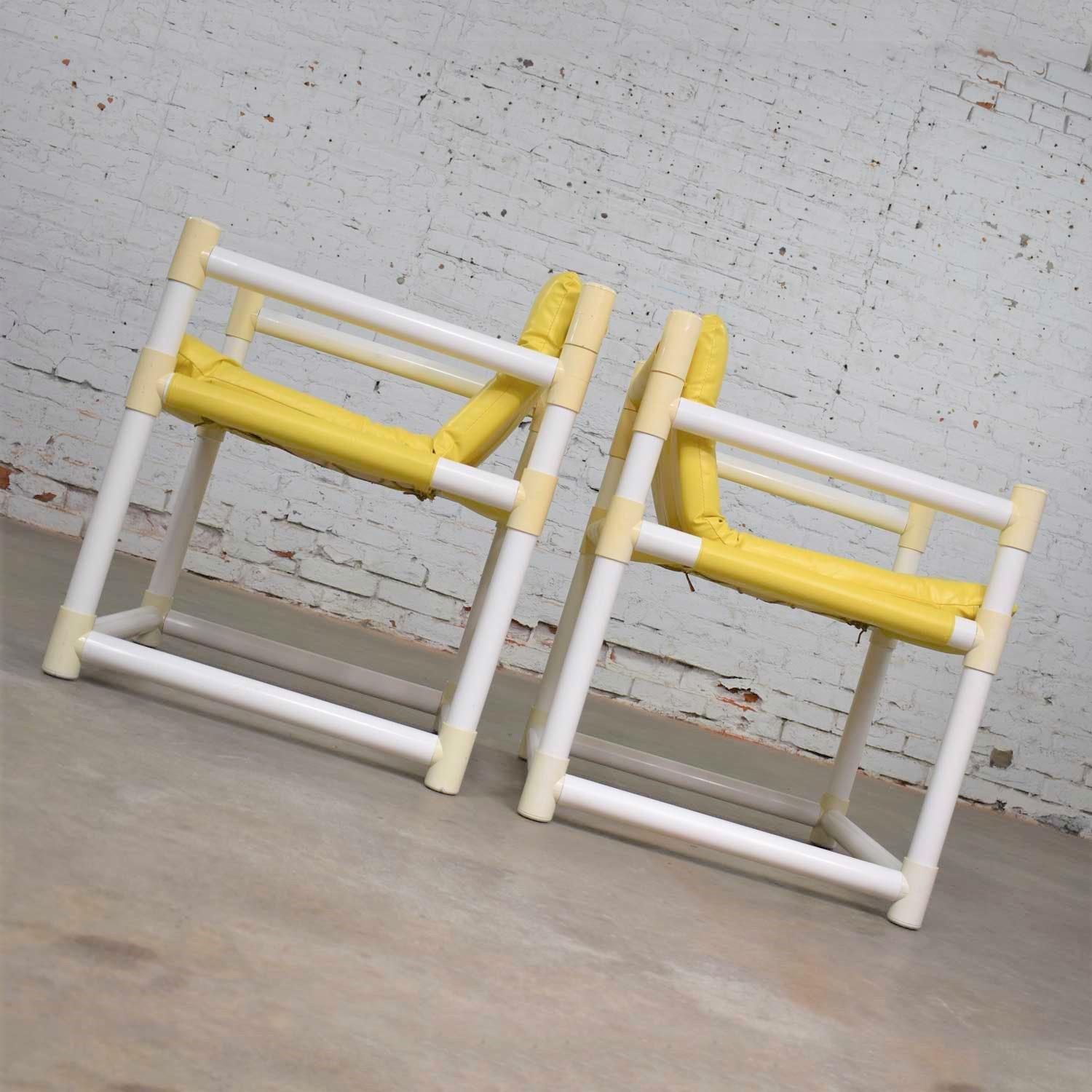 MCM Outdoor PVC Beistellstühle mit gelber Vinylpolsterung, Decorion Fun Furnish, Paar (Moderne der Mitte des Jahrhunderts) im Angebot