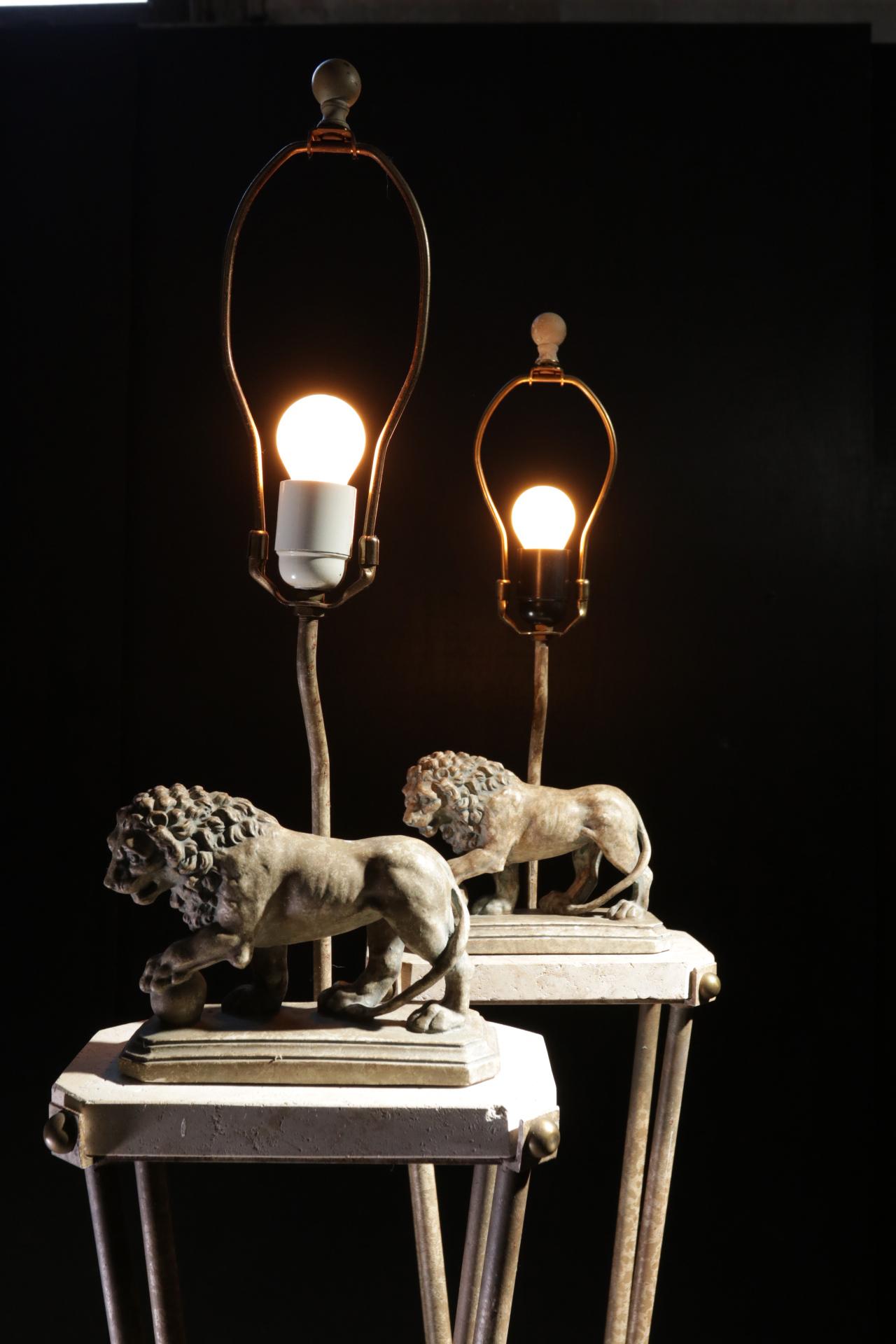 Pair of Medici Lion Hollywood Regency Style Floor Lamps, 1980s 1
