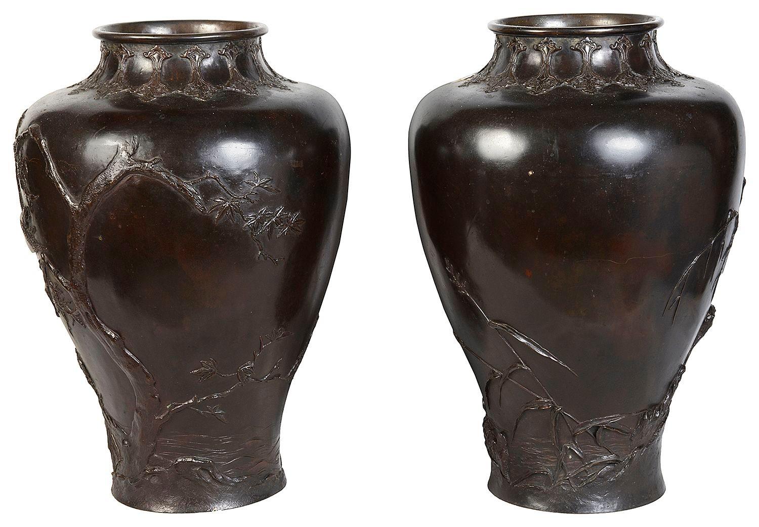 19th Century Pair Meiji period Japanese bronze vases, 19th century For Sale