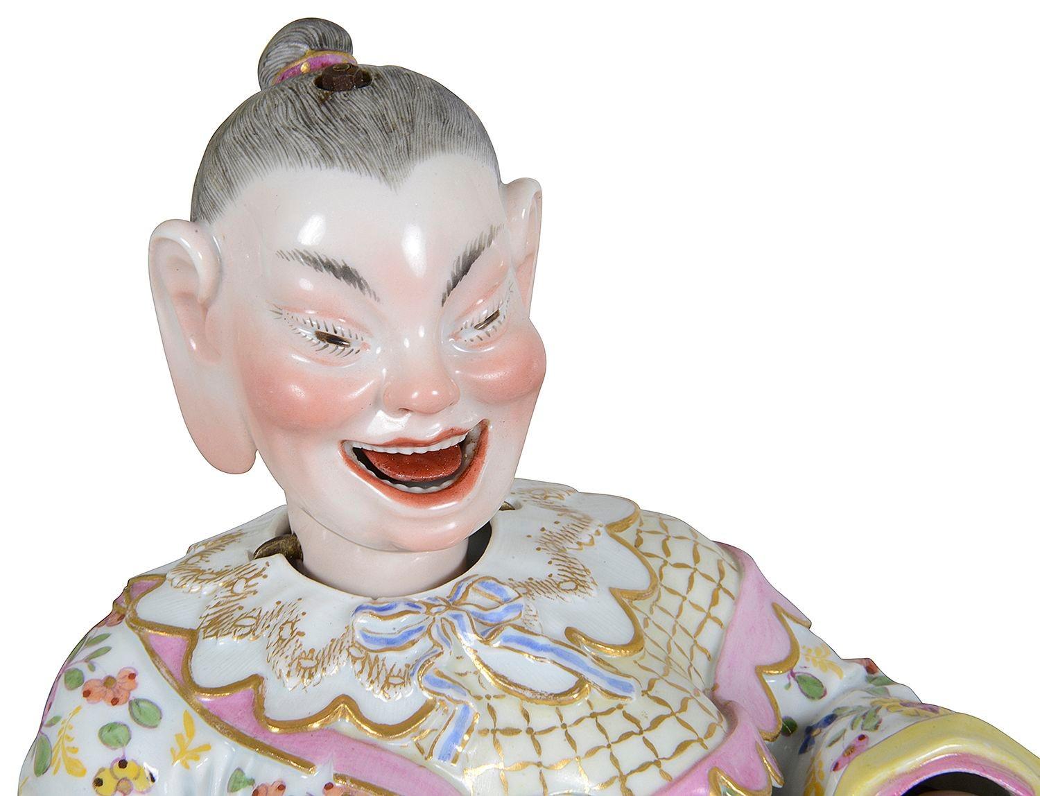 Tedesco Coppia di pagode annuenti di Meissen, XIX secolo, altezza 17 cm in vendita