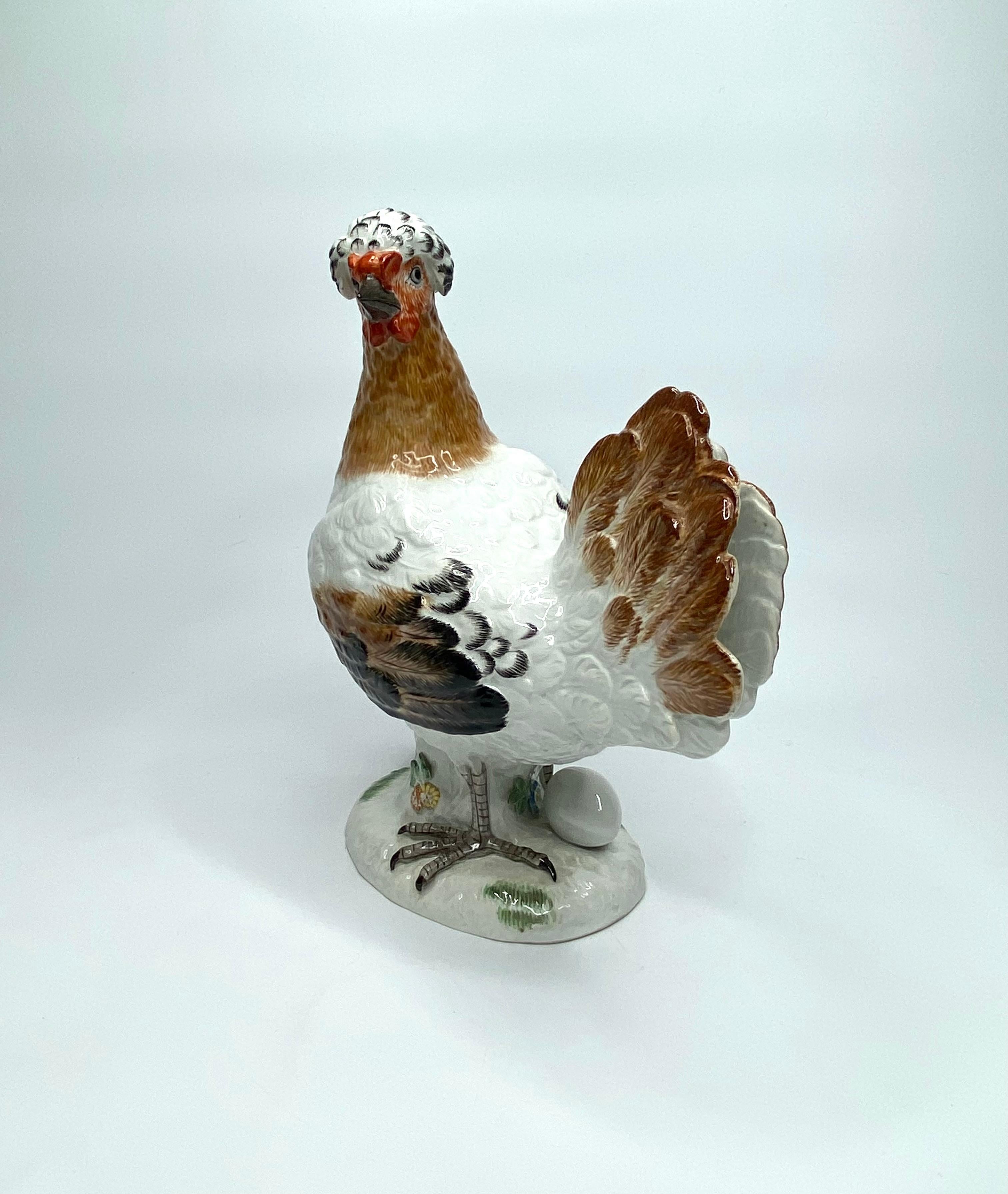 Pair Meissen porcelain covered and hen, c. 1920. For Sale 6