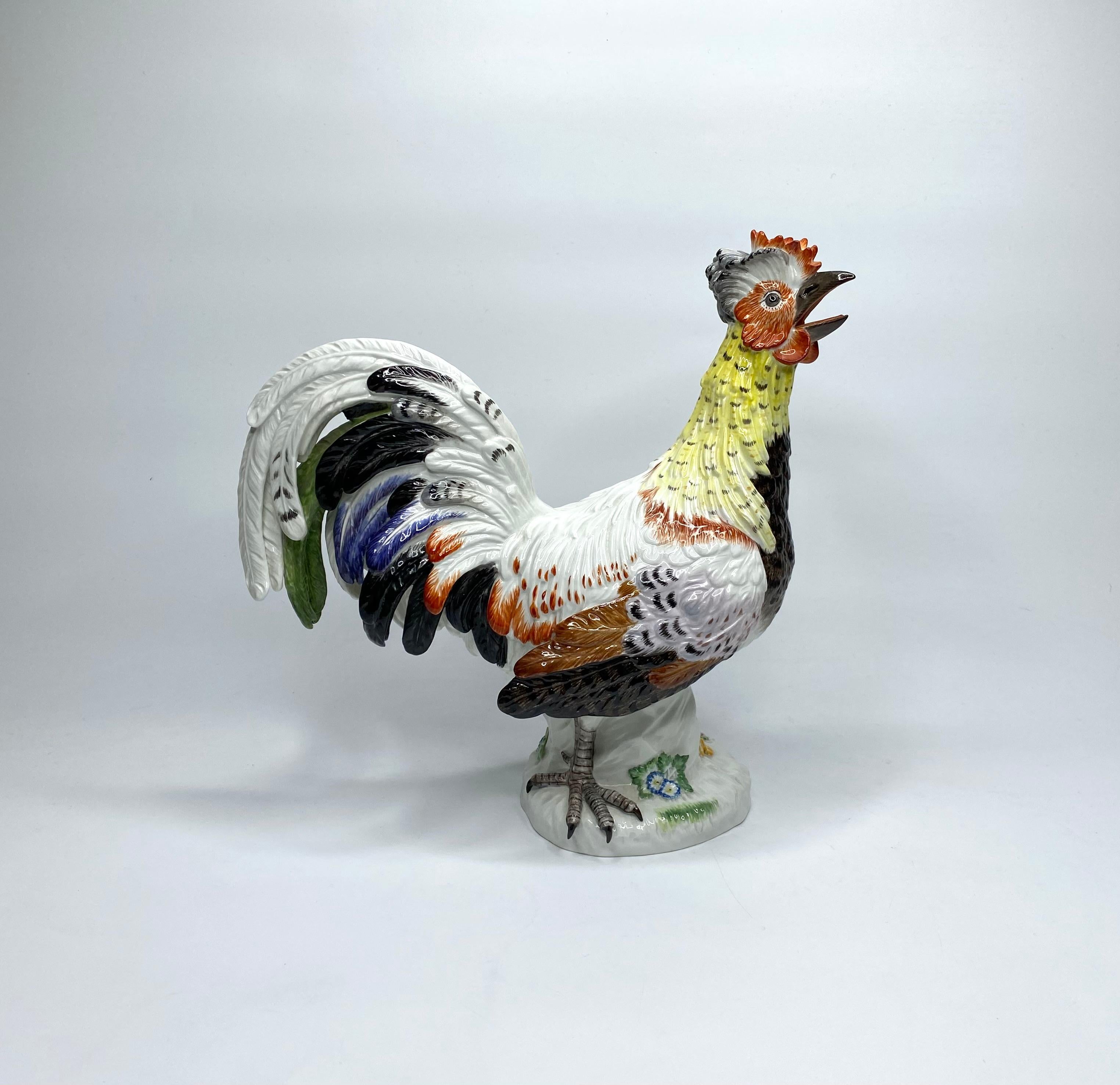 Pair Meissen porcelain covered and hen, c. 1920. For Sale 9
