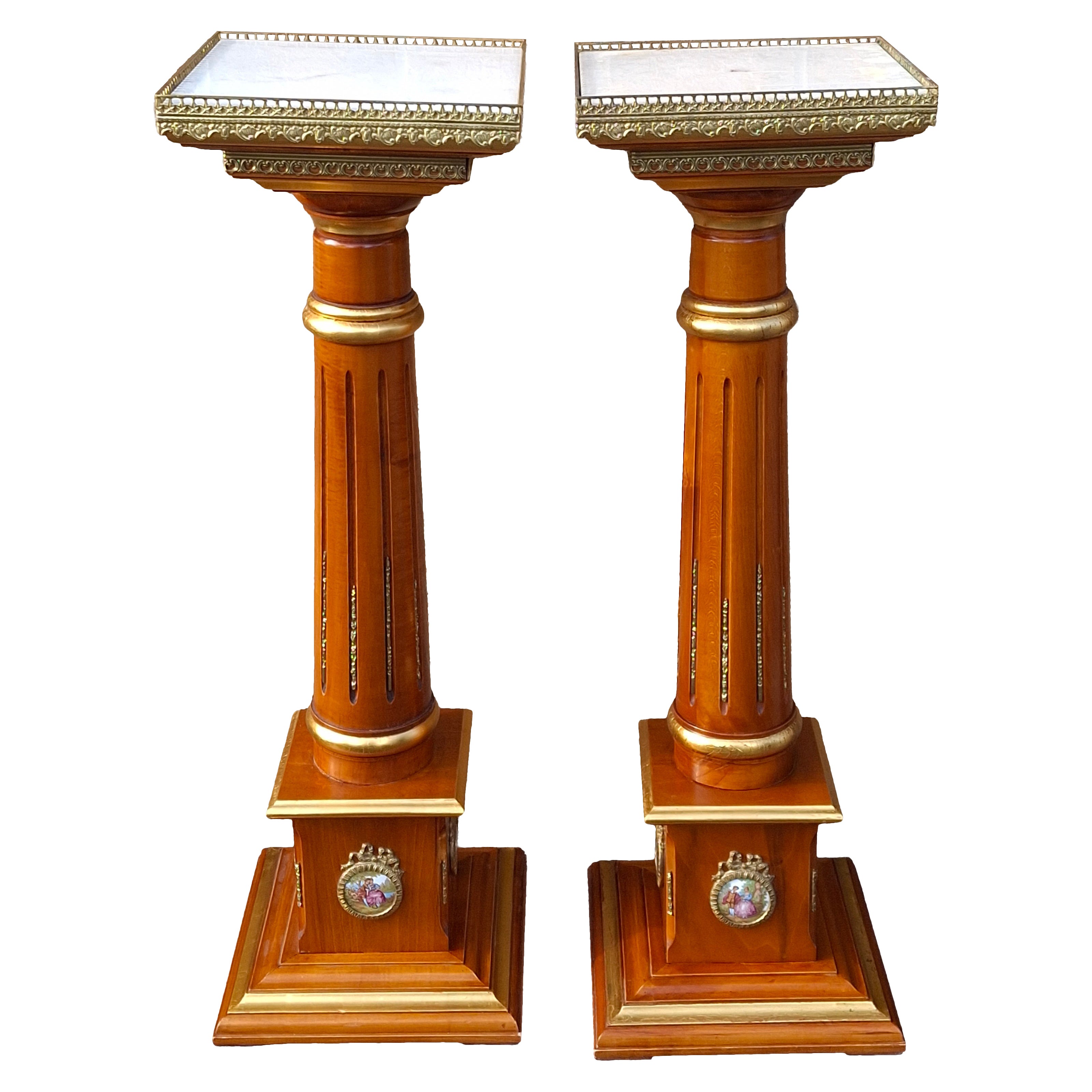 Coppia di piedistalli in mogano Meroni e marmo decorato dorato (a) Gallery in vendita