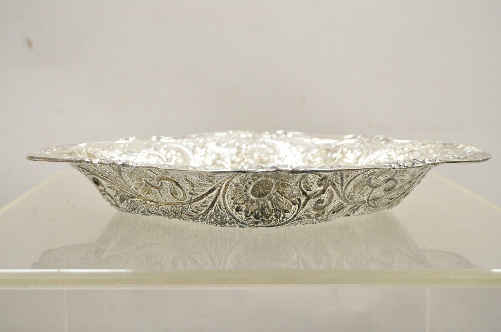 Pair M&H English Victorian Art Nouveau Silver Plate Floral Repousse Fruit Bowls In Good Condition For Sale In Philadelphia, PA