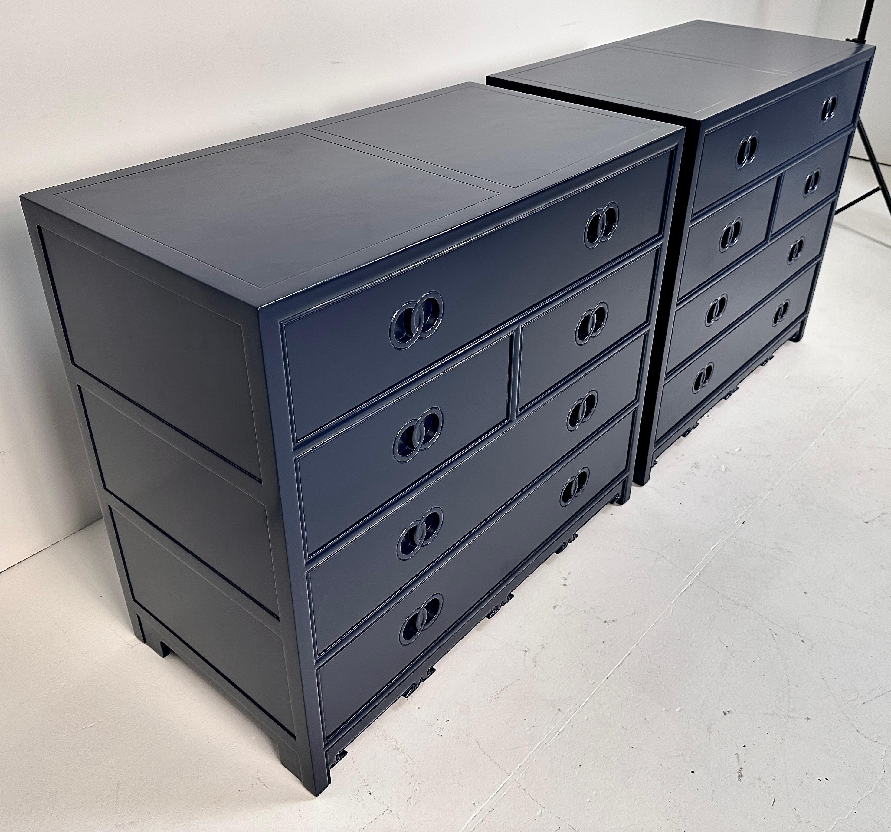 La Baker Far East Collection di Michael Taylor per Baker Furniture è stata introdotta negli anni Cinquanta. Ispirati al tradizionale design asiatico, ma caratterizzati da linee eleganti e moderne, i pezzi sono rimasti attuali e molto ricercati. La