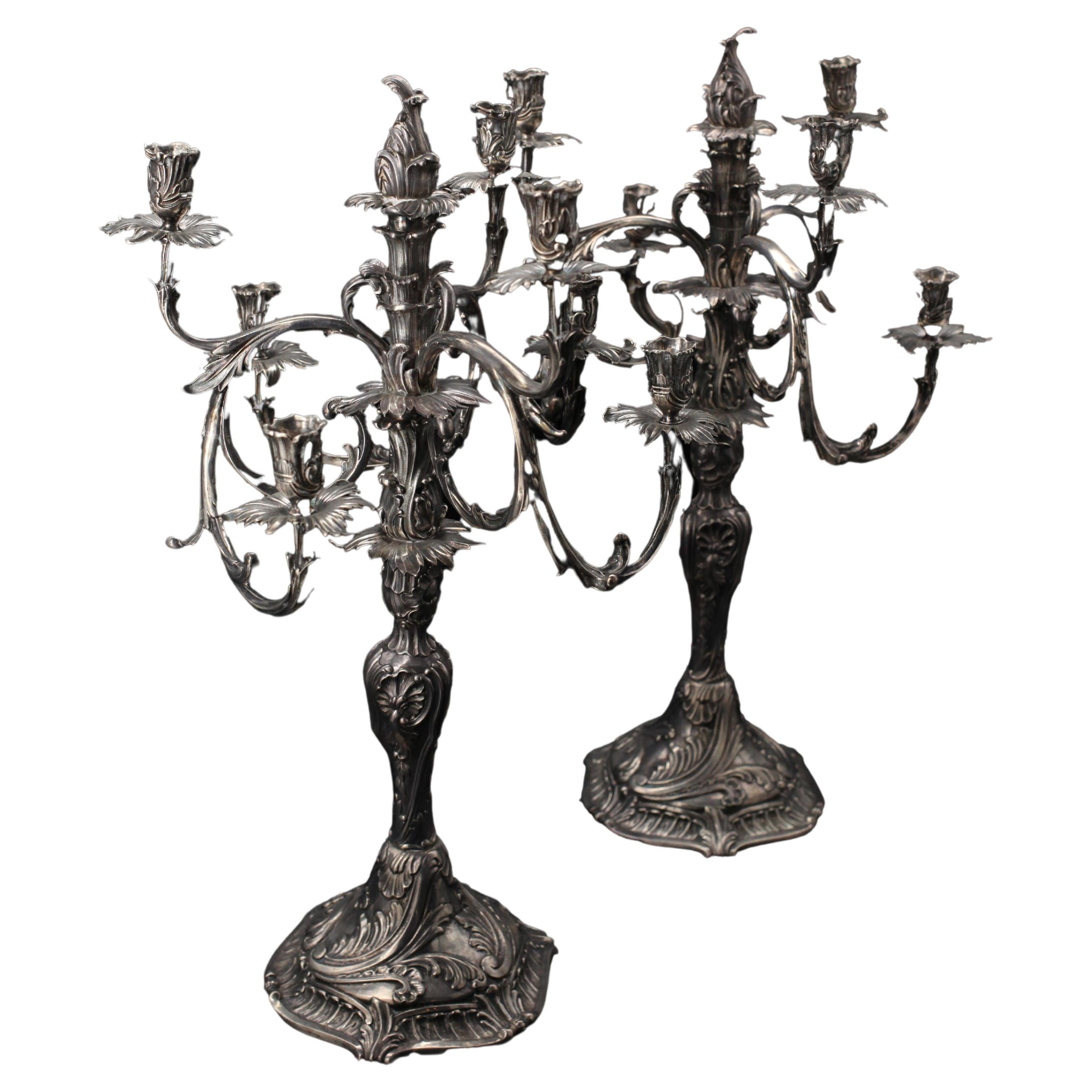 Pareja de candelabros Michelsen de estilo rococó de plata de ley