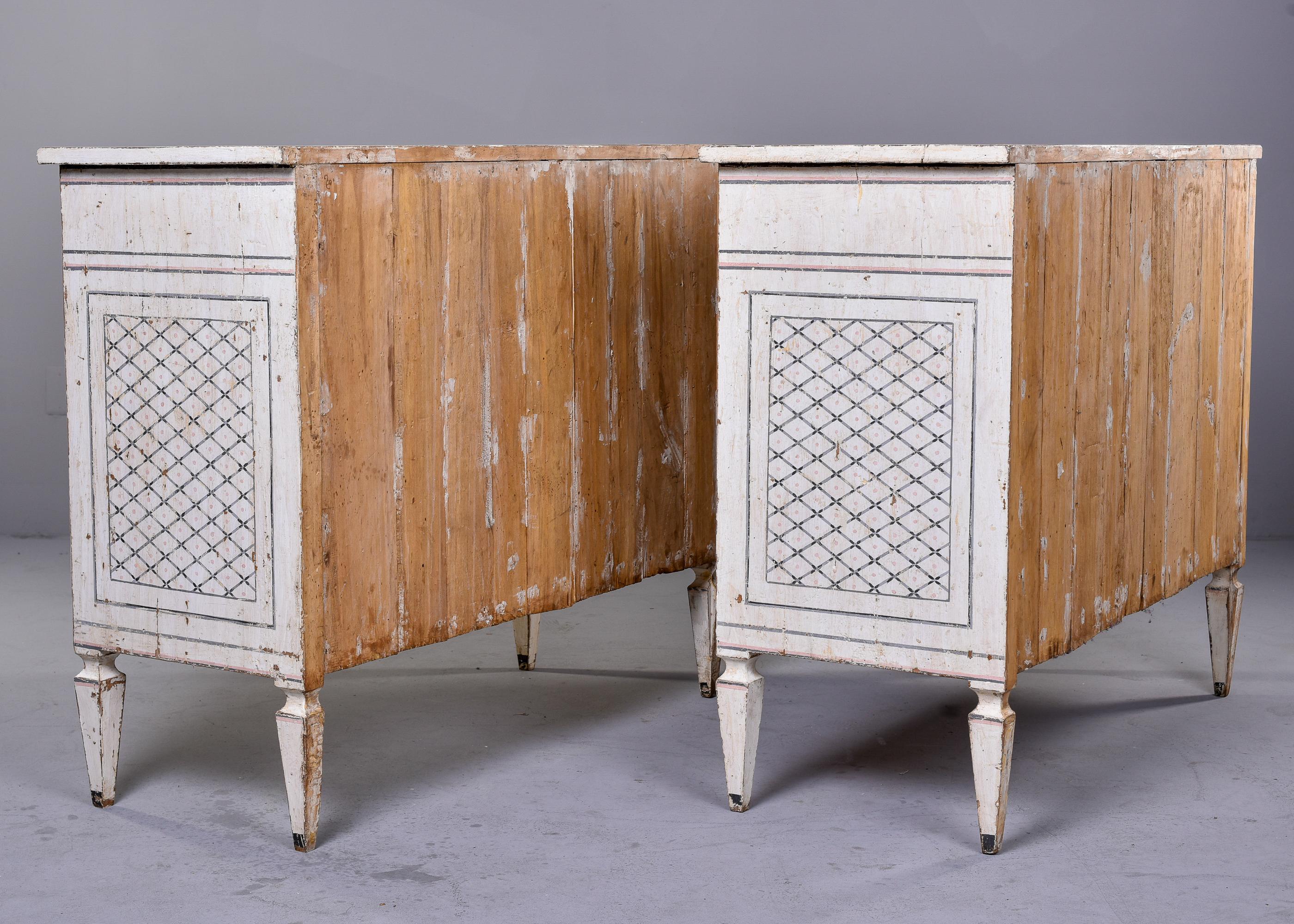 Pair Mid 19th C Italian Bologna Region White Painted Cabinets For Sale 4