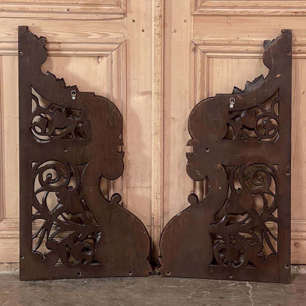 Pair Mid-19th Century French Renaissance Carved Architectural Decorations For Sale 12
