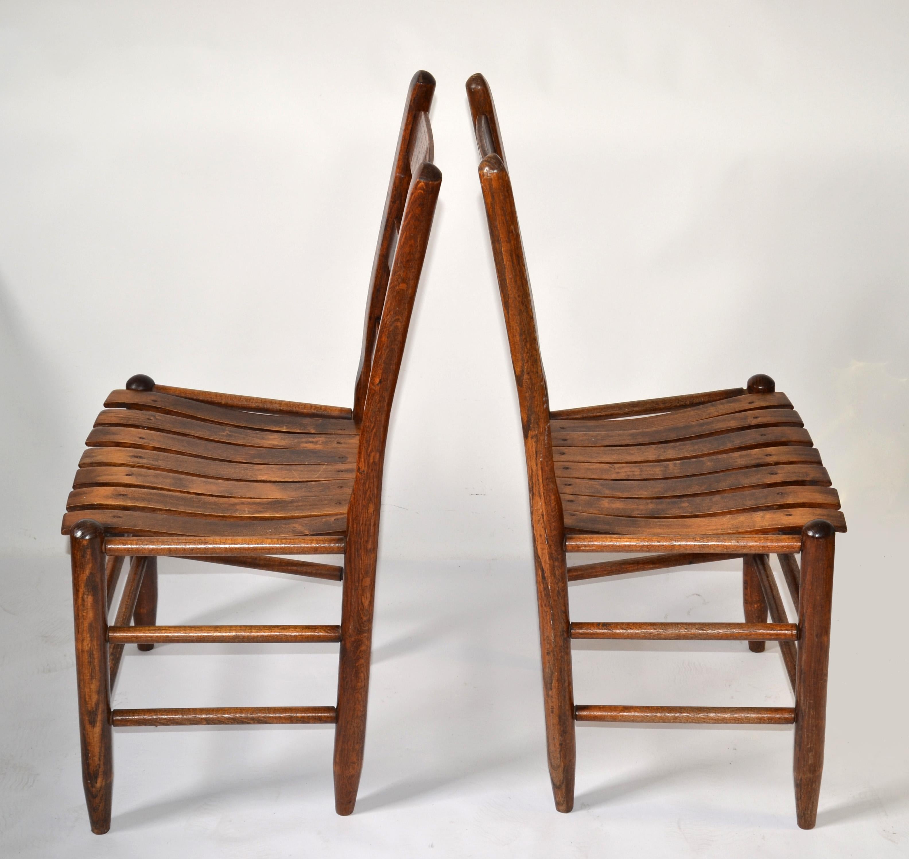 Pair Mid-20th Century Handmade Solid Oak Ladder Back Side Bistro Dining Chairs For Sale 4