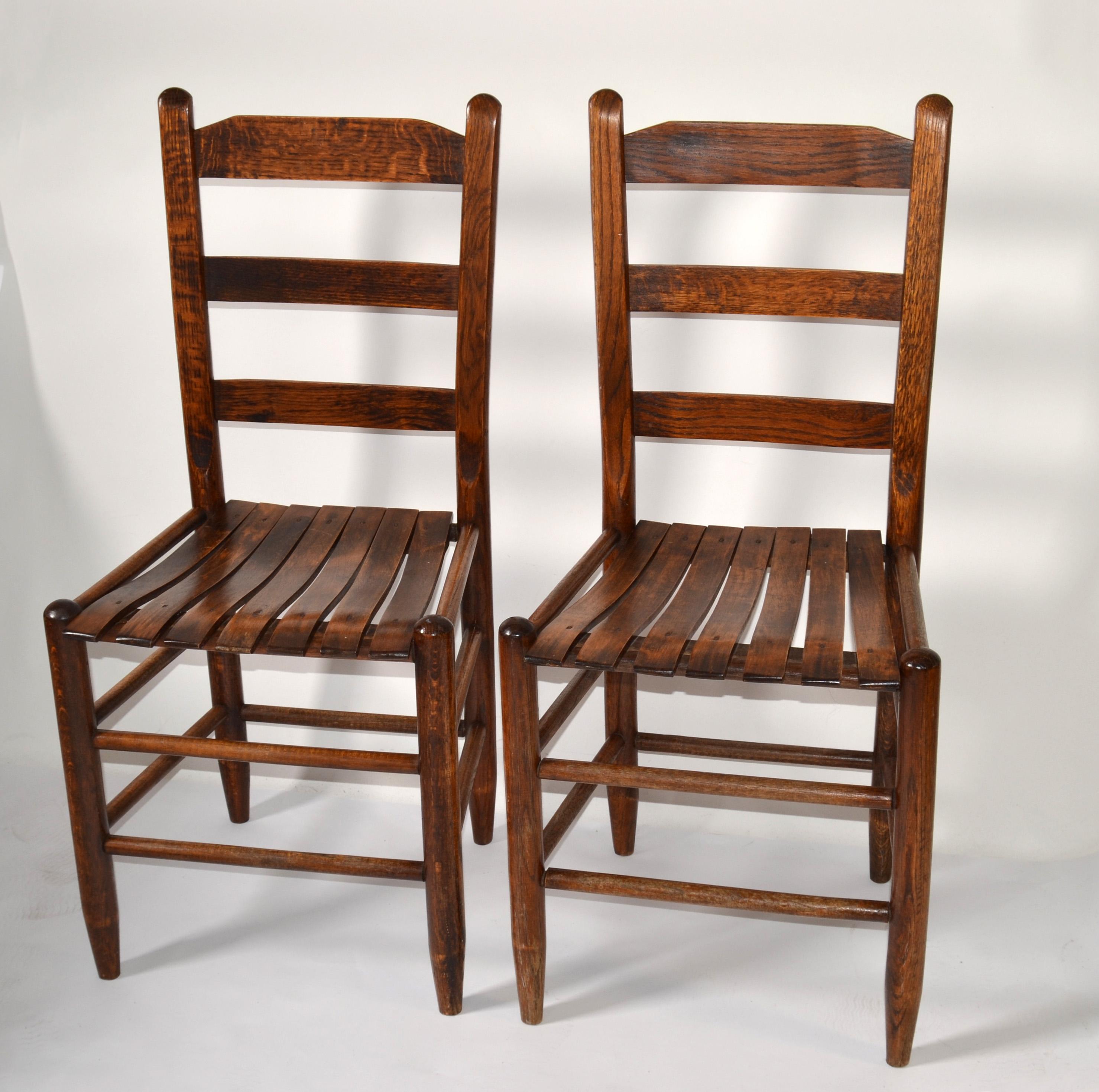 Hand-Crafted Pair Mid-20th Century Handmade Solid Oak Ladder Back Side Bistro Dining Chairs For Sale