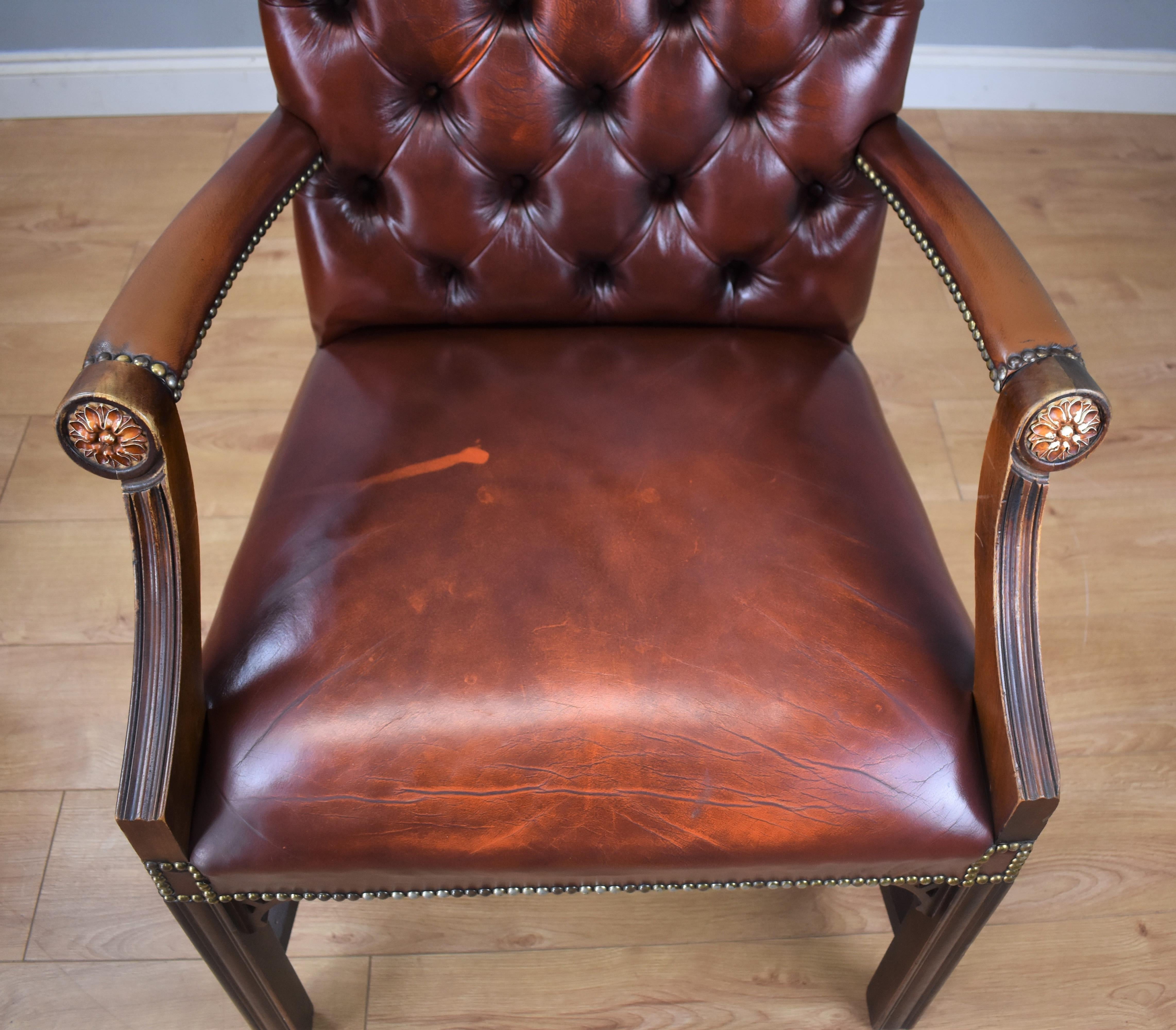 Pair of Mid-20th Century Leather Gainsborough Chairs 5