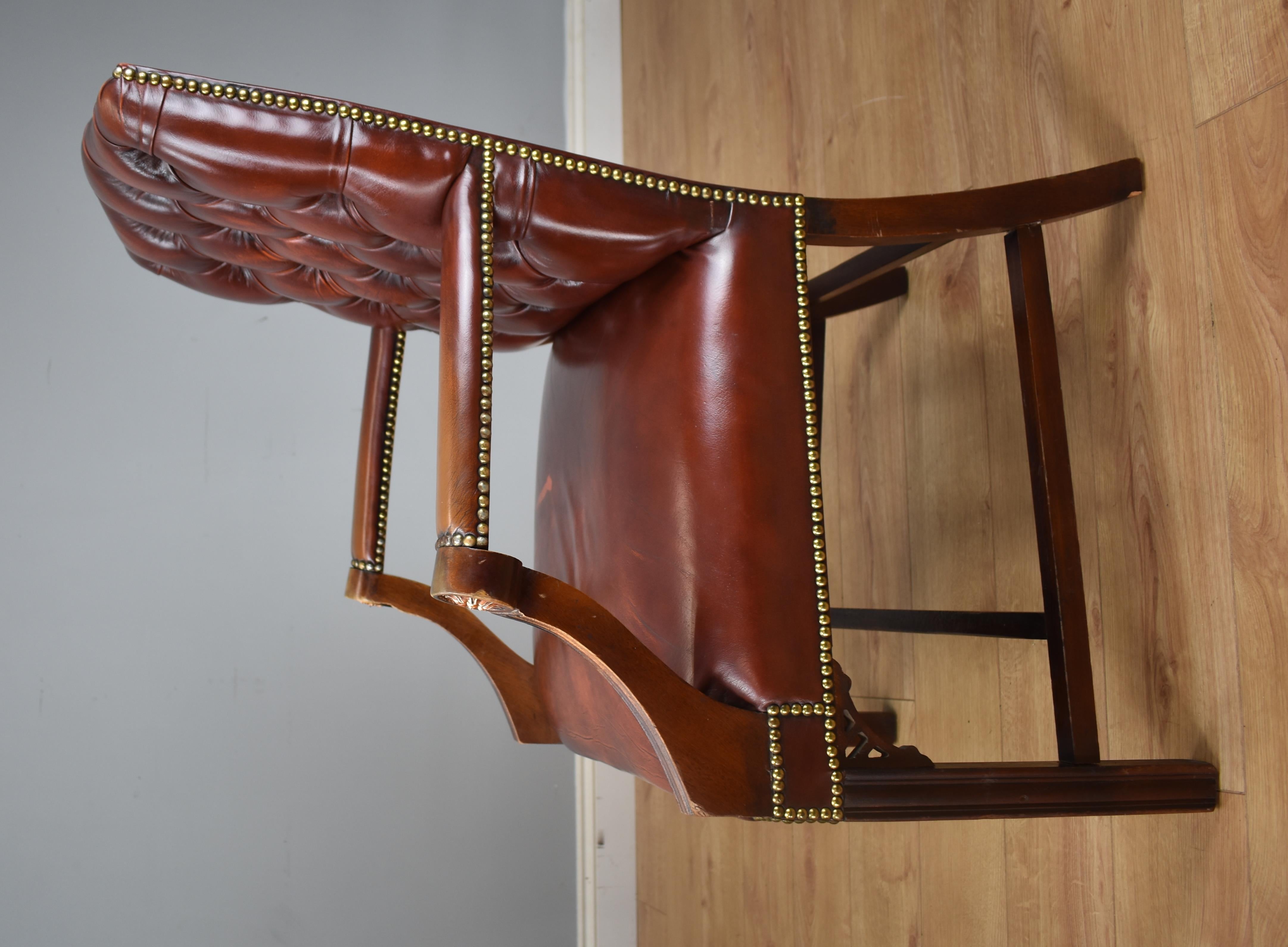 Pair of Mid-20th Century Leather Gainsborough Chairs 8