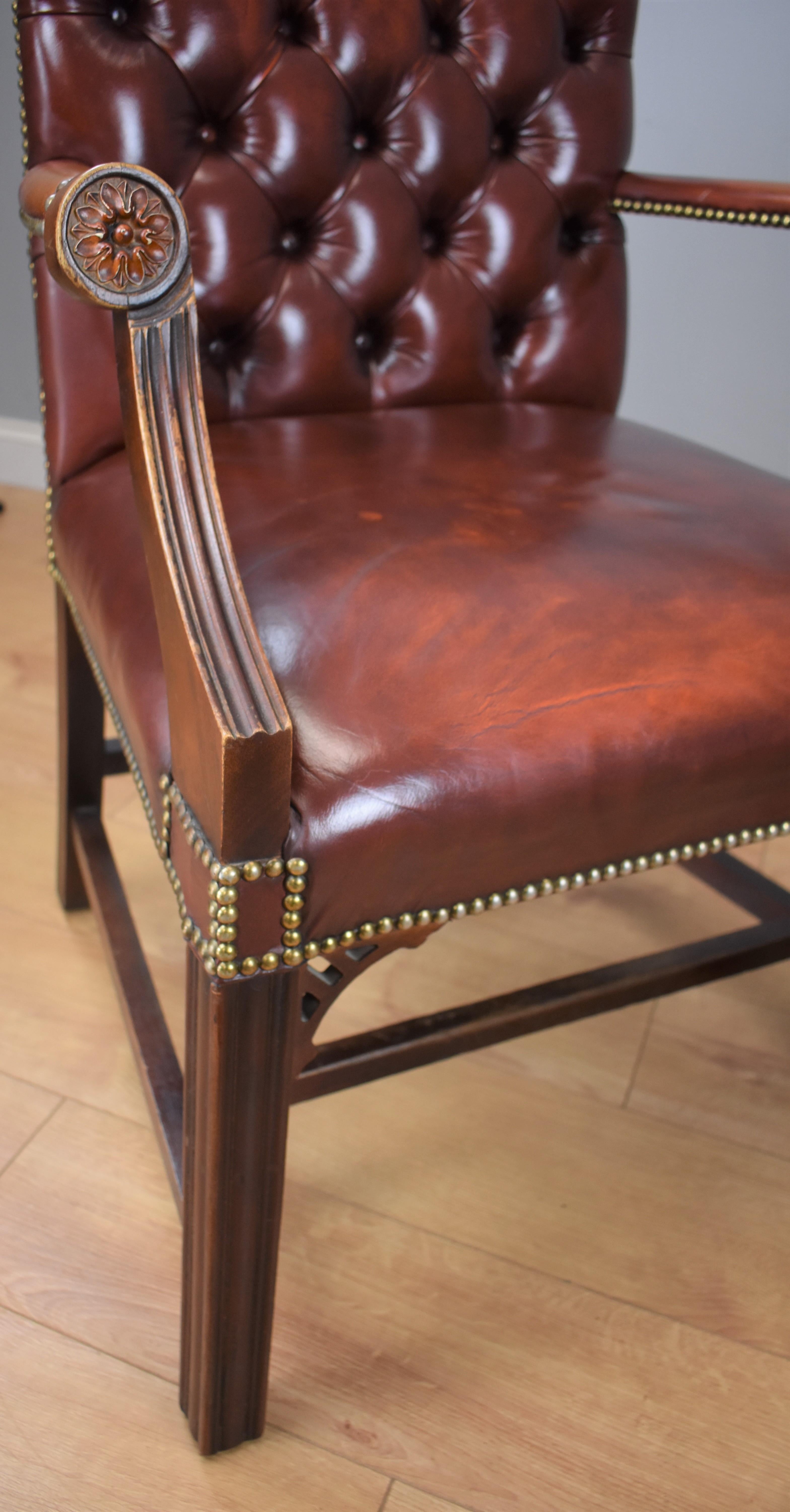 Pair of Mid-20th Century Leather Gainsborough Chairs 2