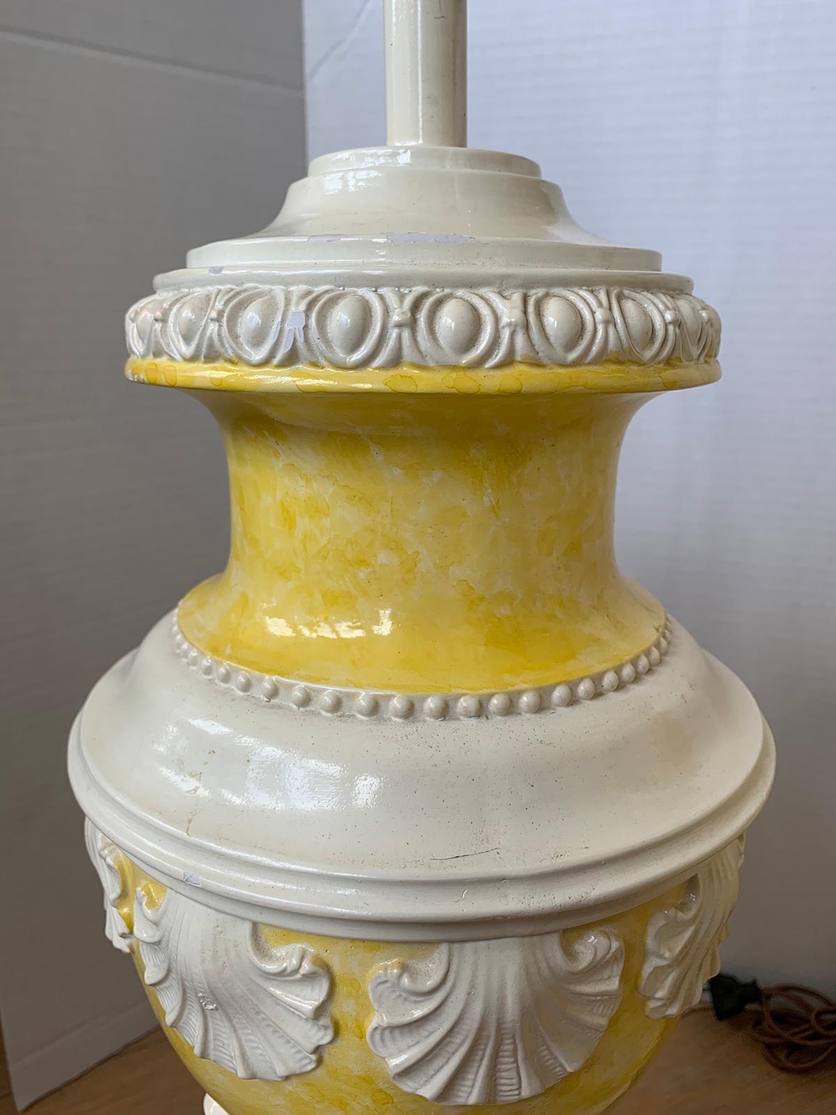 Mid-20th Century Neoclassical Yellow & White Glazed Urn Lamps, Shell Motif, Pair 5