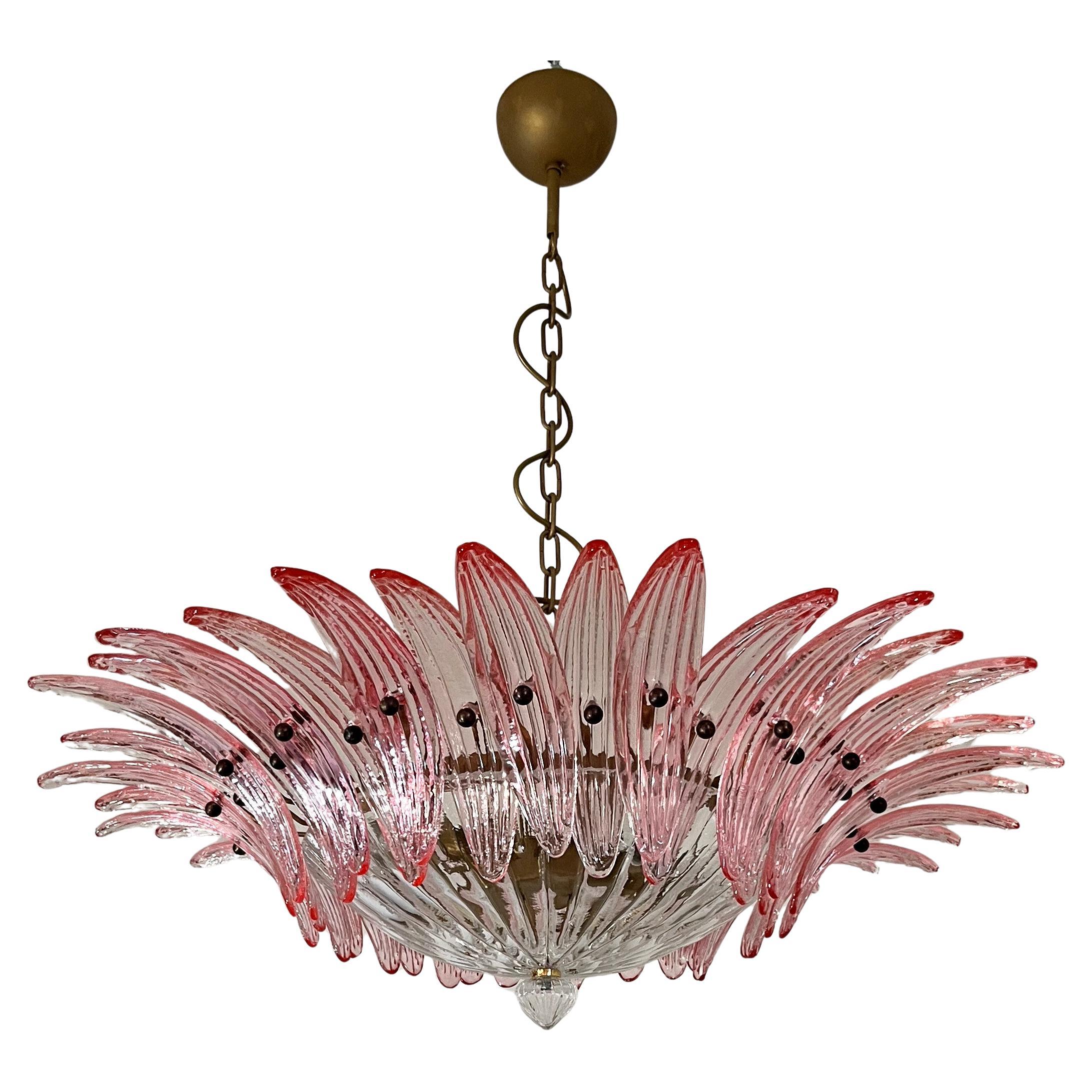 Coppia di lampadari di Murano rosa della metà del XX secolo in vendita 14