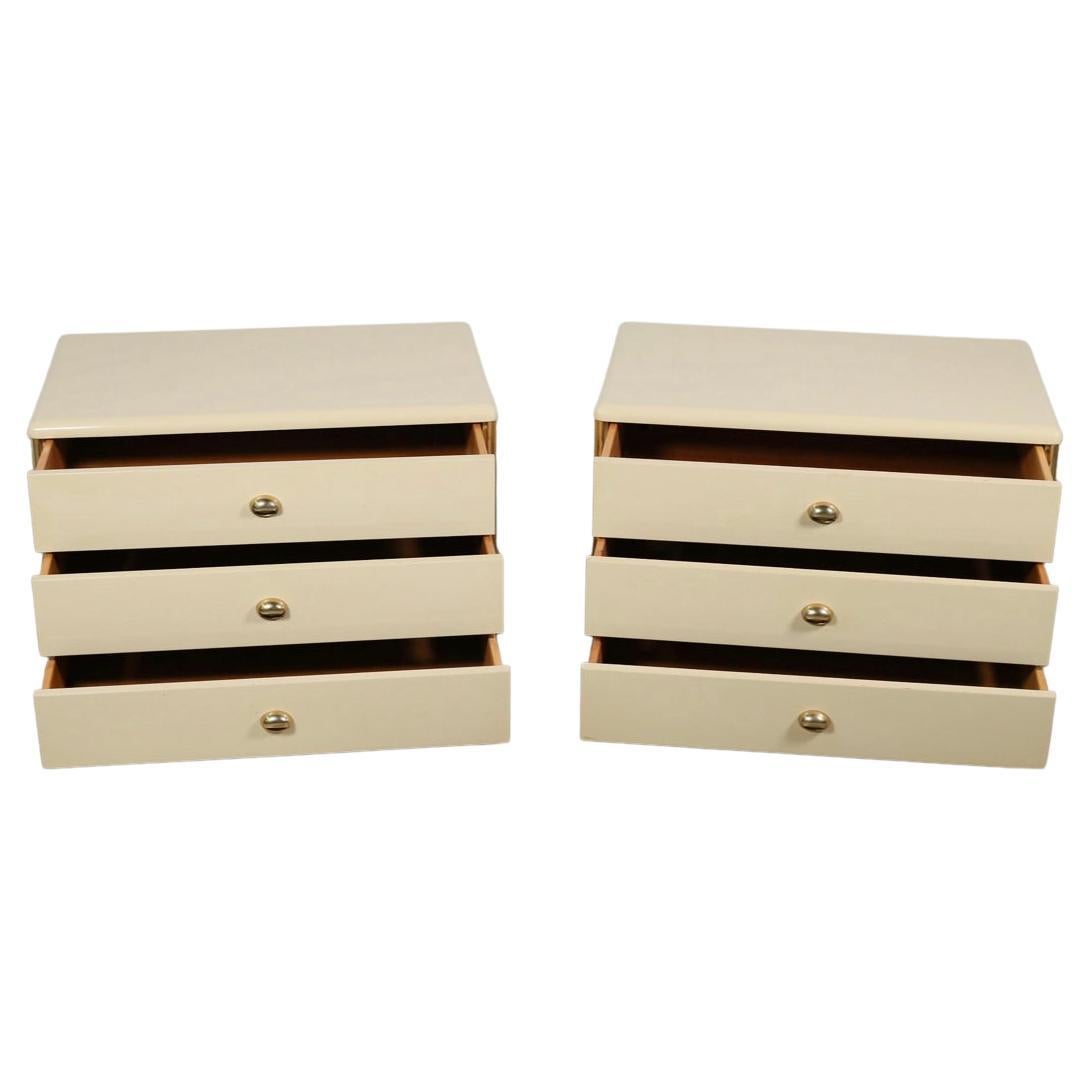 Pair Post Modern Mid Century 3 drawer Taupe lacquer Nightstands brass handles In Good Condition In BROOKLYN, NY
