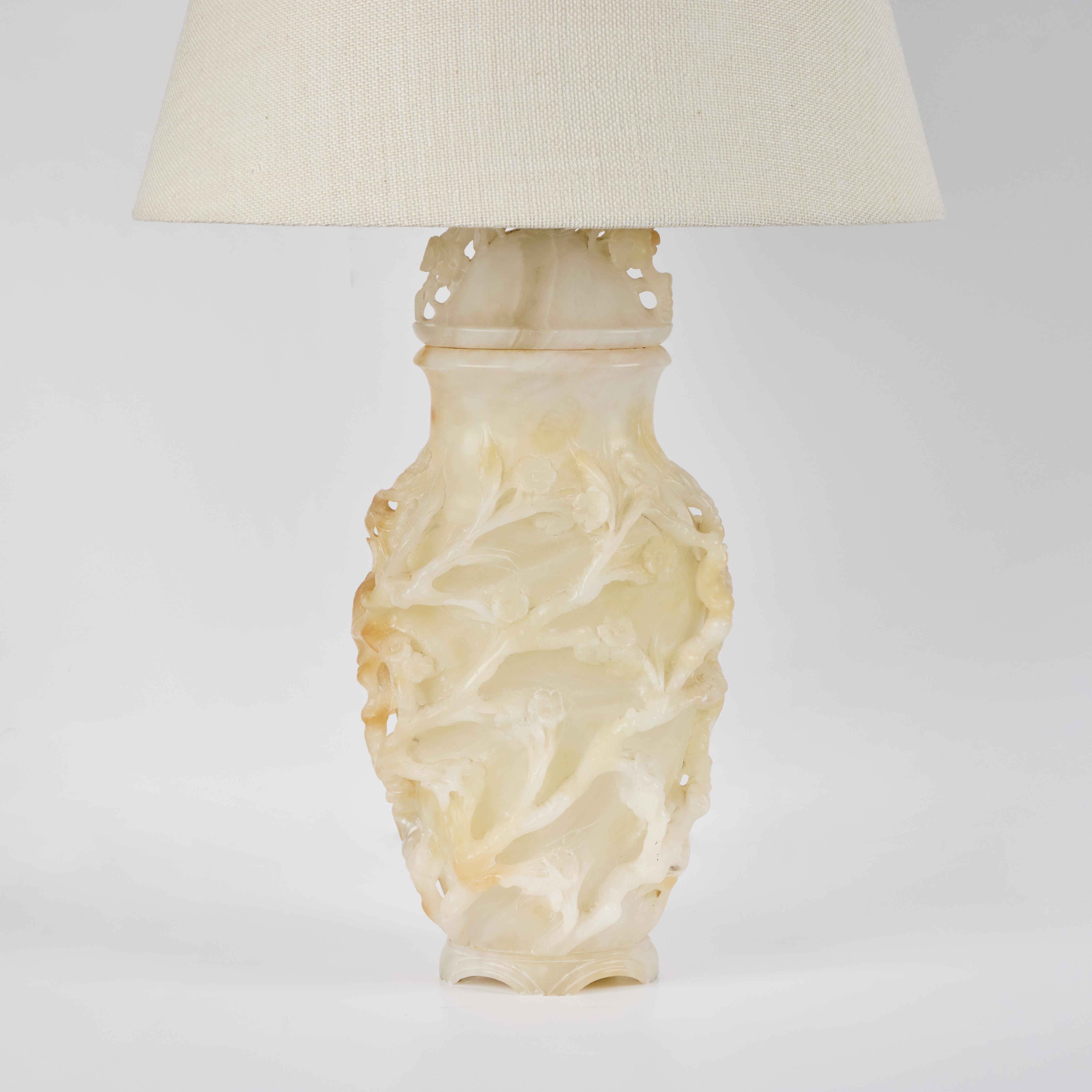 Paire de lampes en albâtre du MId-Siècle The Marbro Lamp Company en vente 2