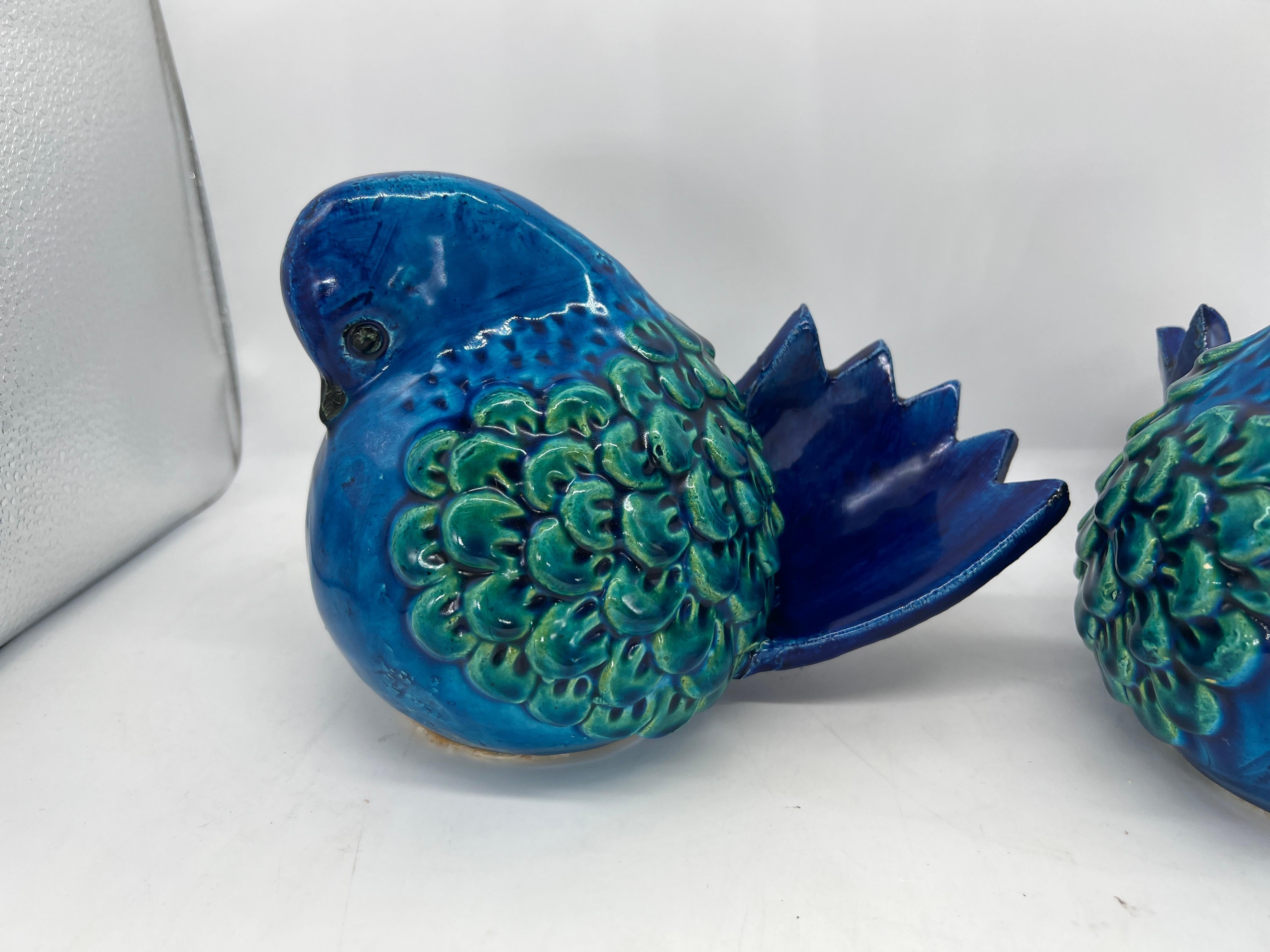 Pair, Mid Century Aldo Londi For Bitossi Ceramic Reminin Blue Bird Sculptures In Good Condition In Atlanta, GA