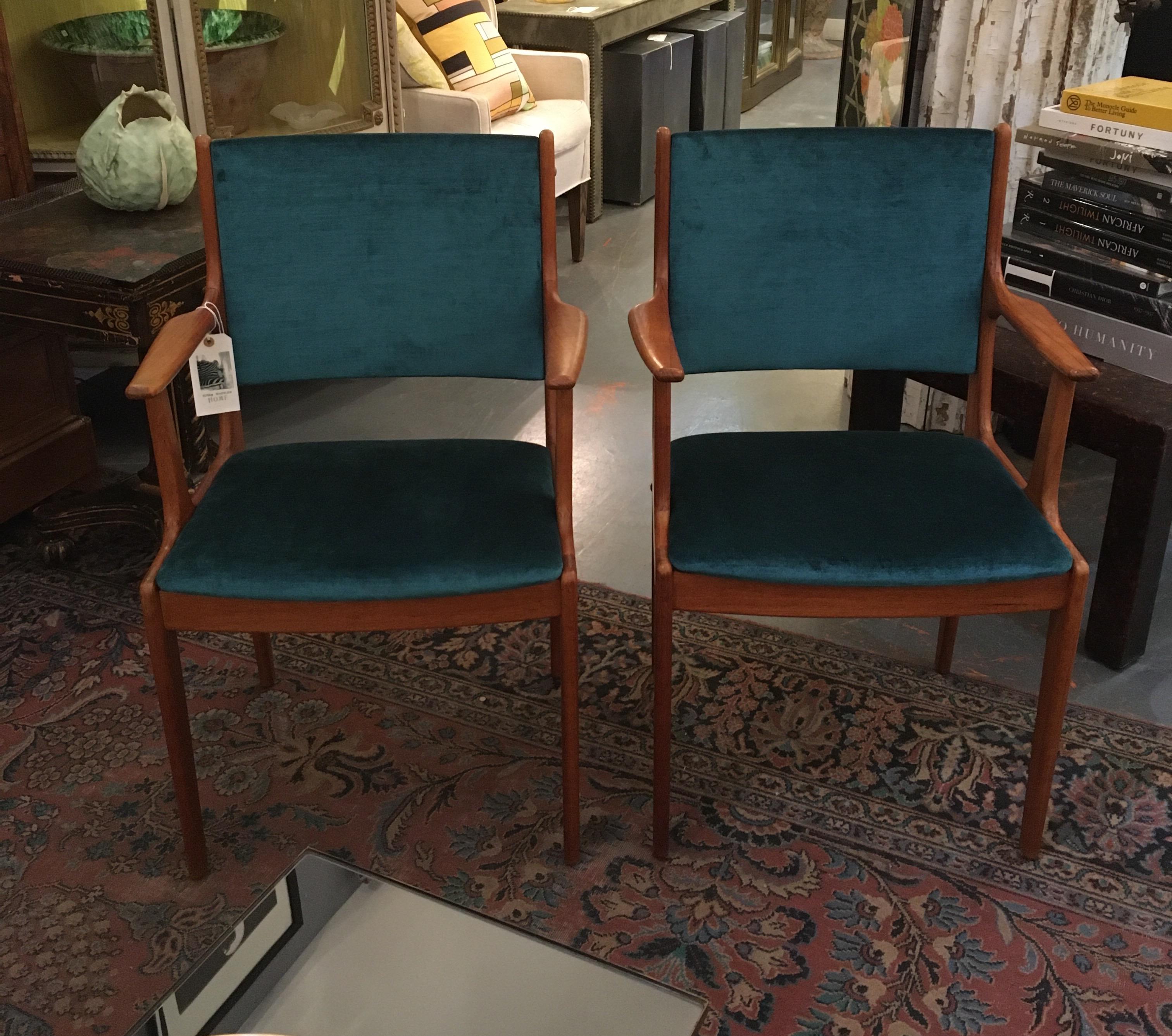 Pair of Midcentury Armchairs in Peacock Silk Velvet In Good Condition In Seattle, WA