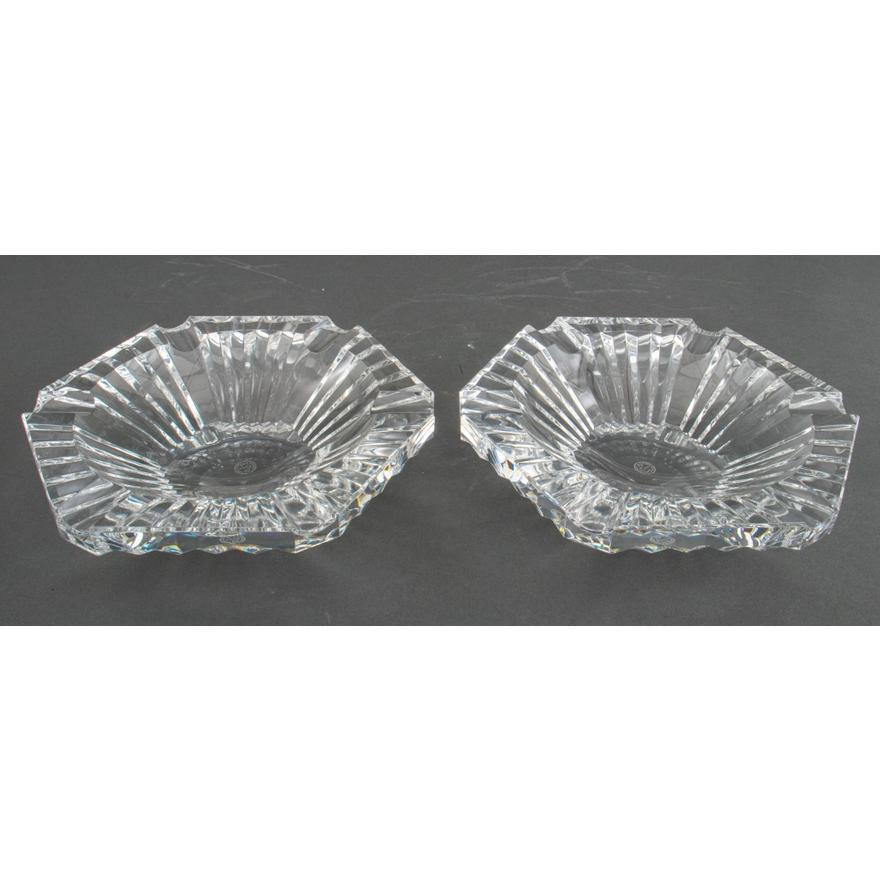 Pair Mid-Century Baccarat Hexagonal Shaped Crystal Cigar Ashtrays In Good Condition For Sale In Tarry Town, NY