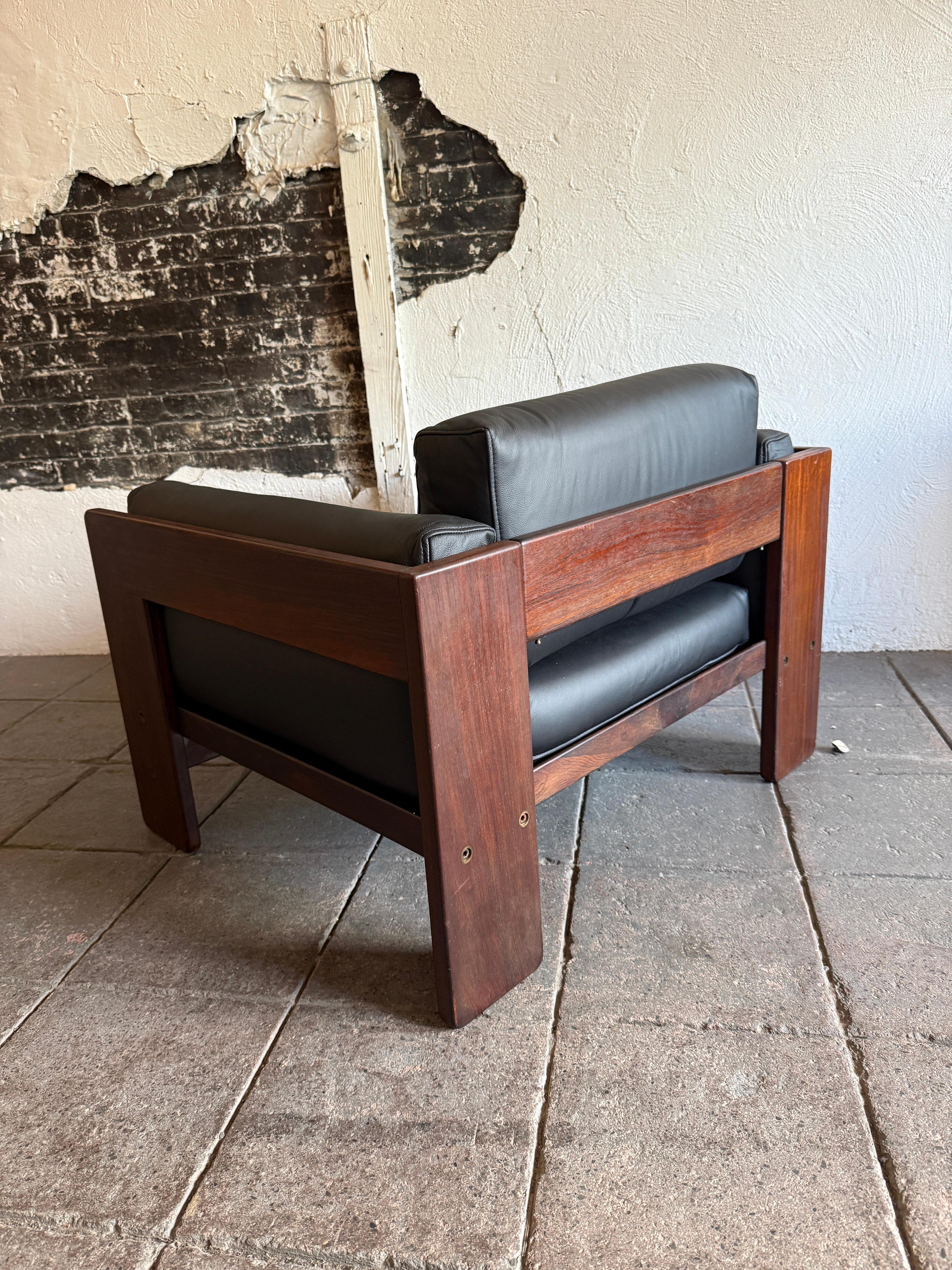 Italian Pair Mid century bastiano lounge chairs by Afra & Tobia Scarpa by Gavina For Sale