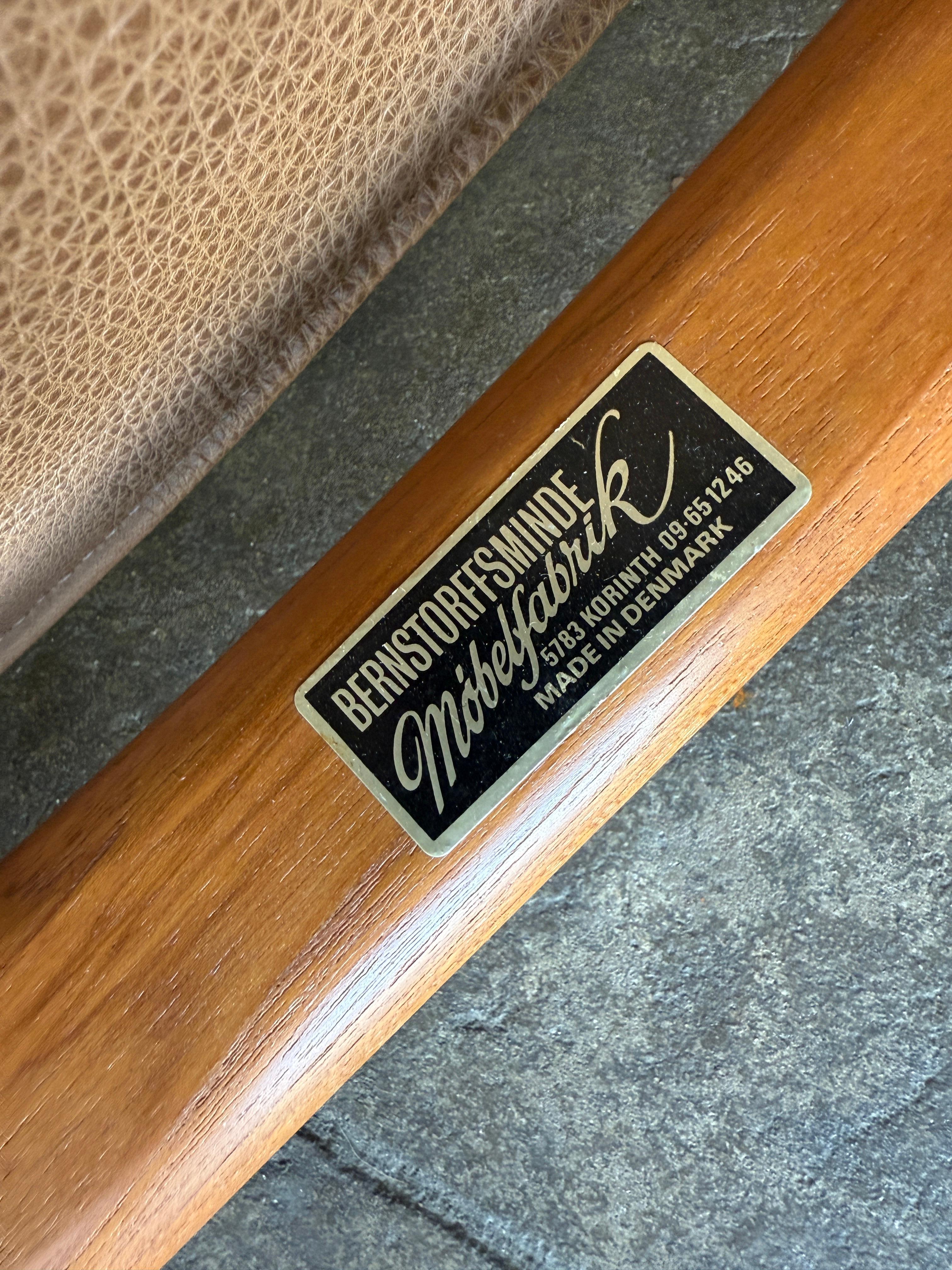 Scandinavo moderno Coppia di Ben af Schulten per Artek 411P, sedie Safari in pelle e teak del metà del secolo. in vendita