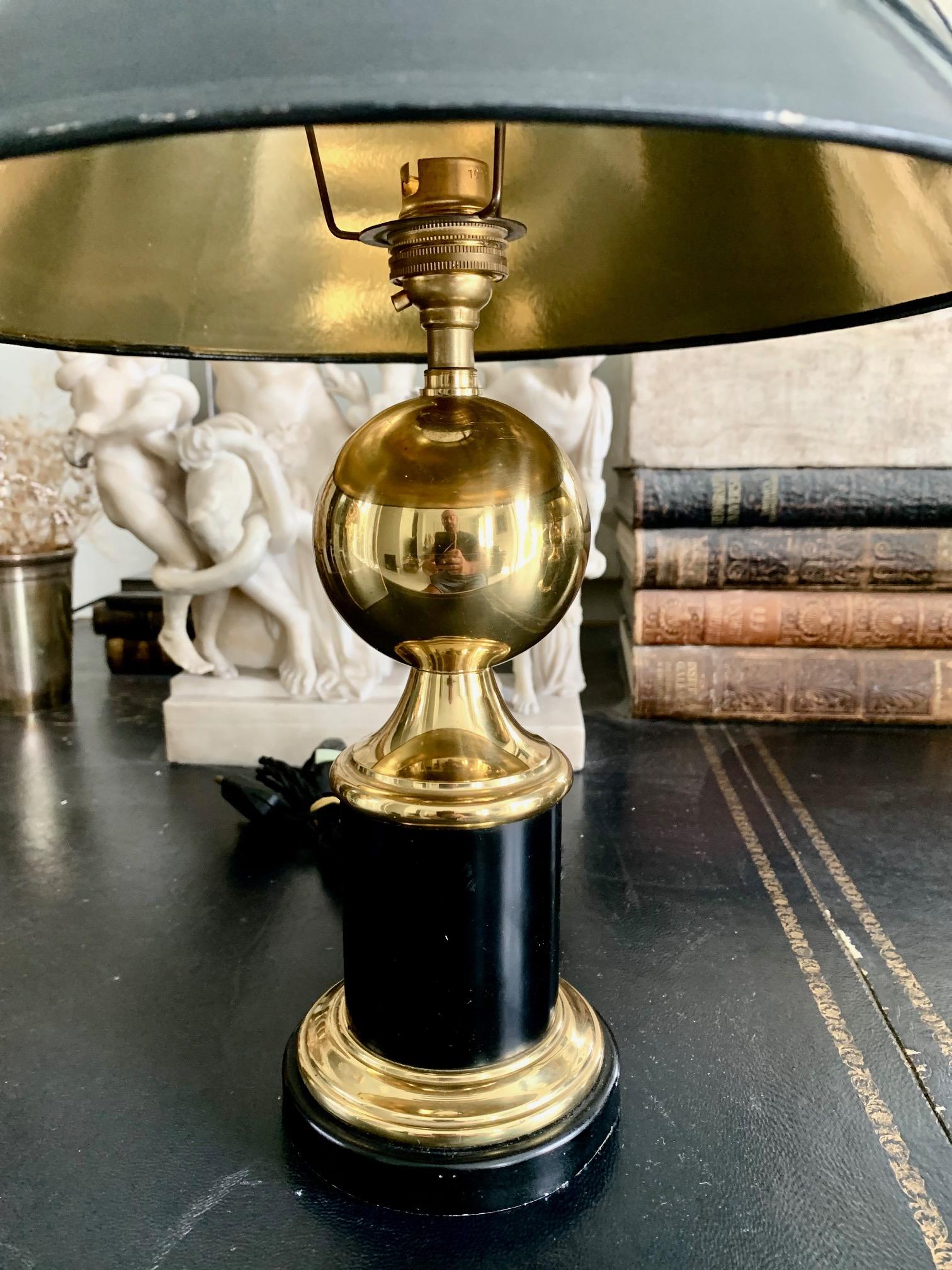 Pair Mid Century Brass And Metal Lacquered Maison Charles Syle Table Lamps In Good Condition For Sale In Madrid, ES
