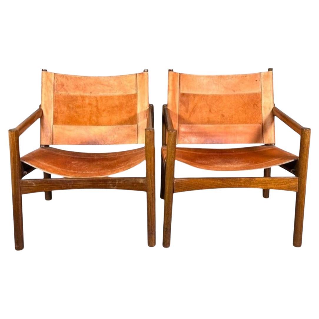 Pareja de sillones de salón Safari de cuero brasileño de mediados de siglo Michel Arnoult