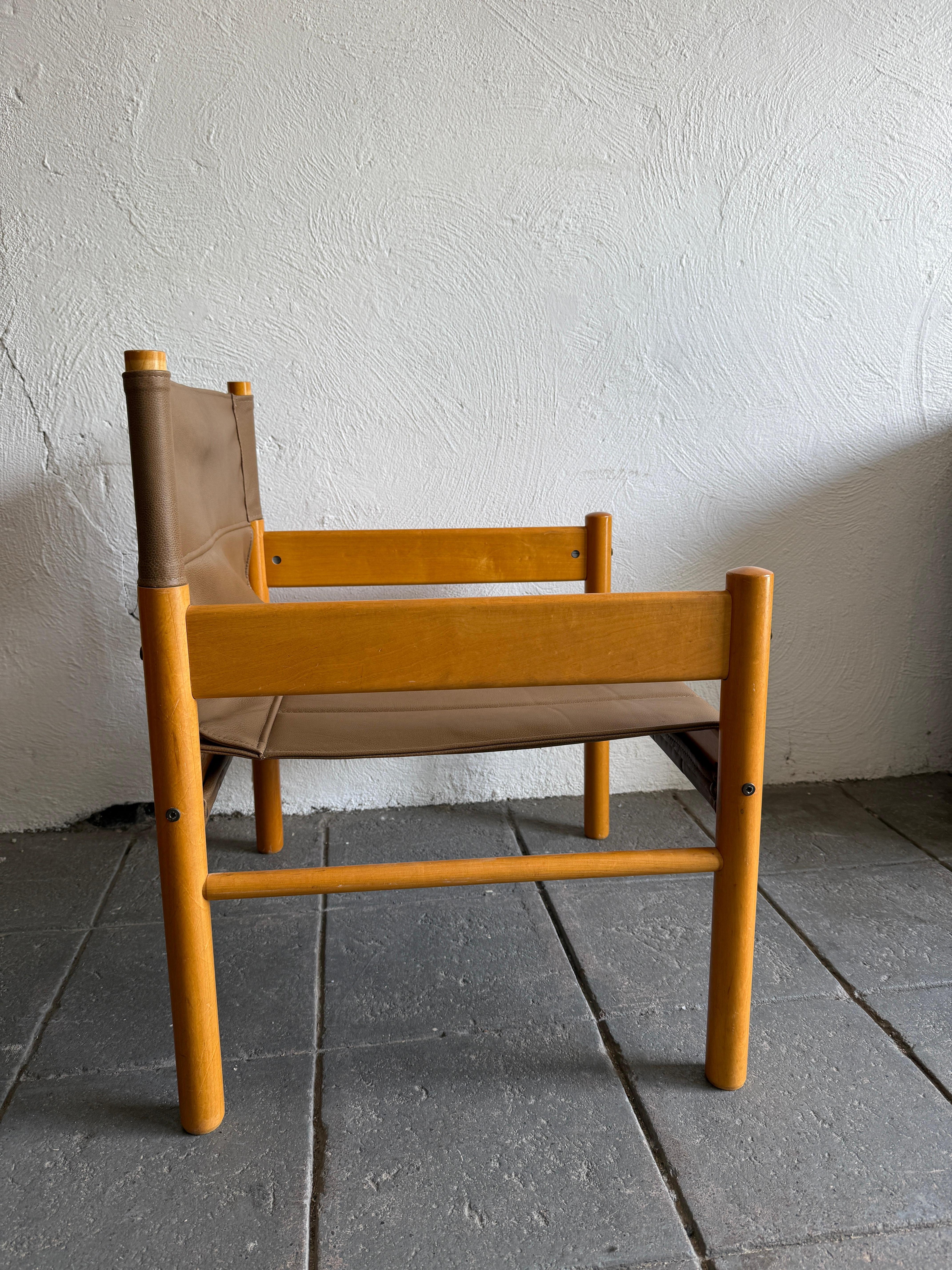 Pareja de sillas de salón Safari Sling de cuero marfil modernas brasileñas de mediados de siglo en Bueno estado para la venta en Brooklyn, NY