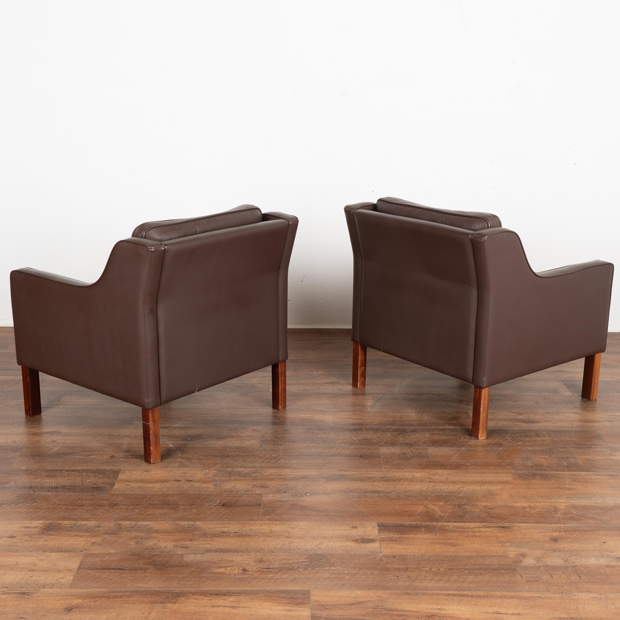 Pair, Midcentury Brown Leather Arm Chairs, Denmark, circa 1960-70 For Sale 5