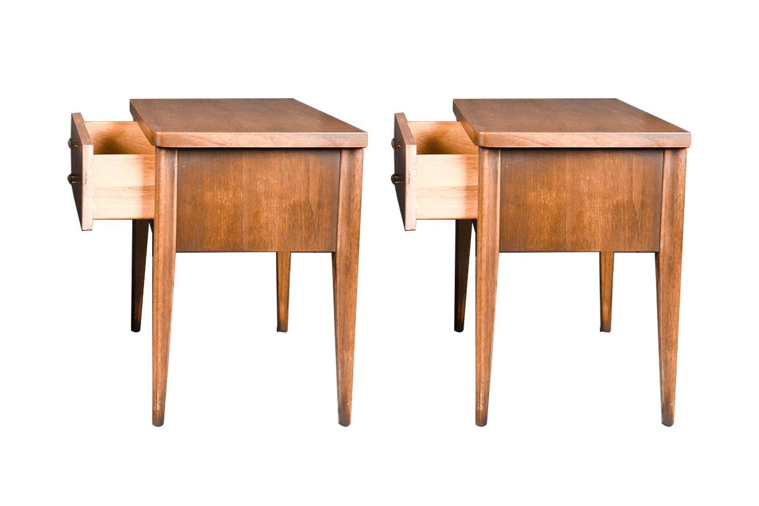 American Pair Mid Century Broyhill Saga Walnut Nightstands End Tables