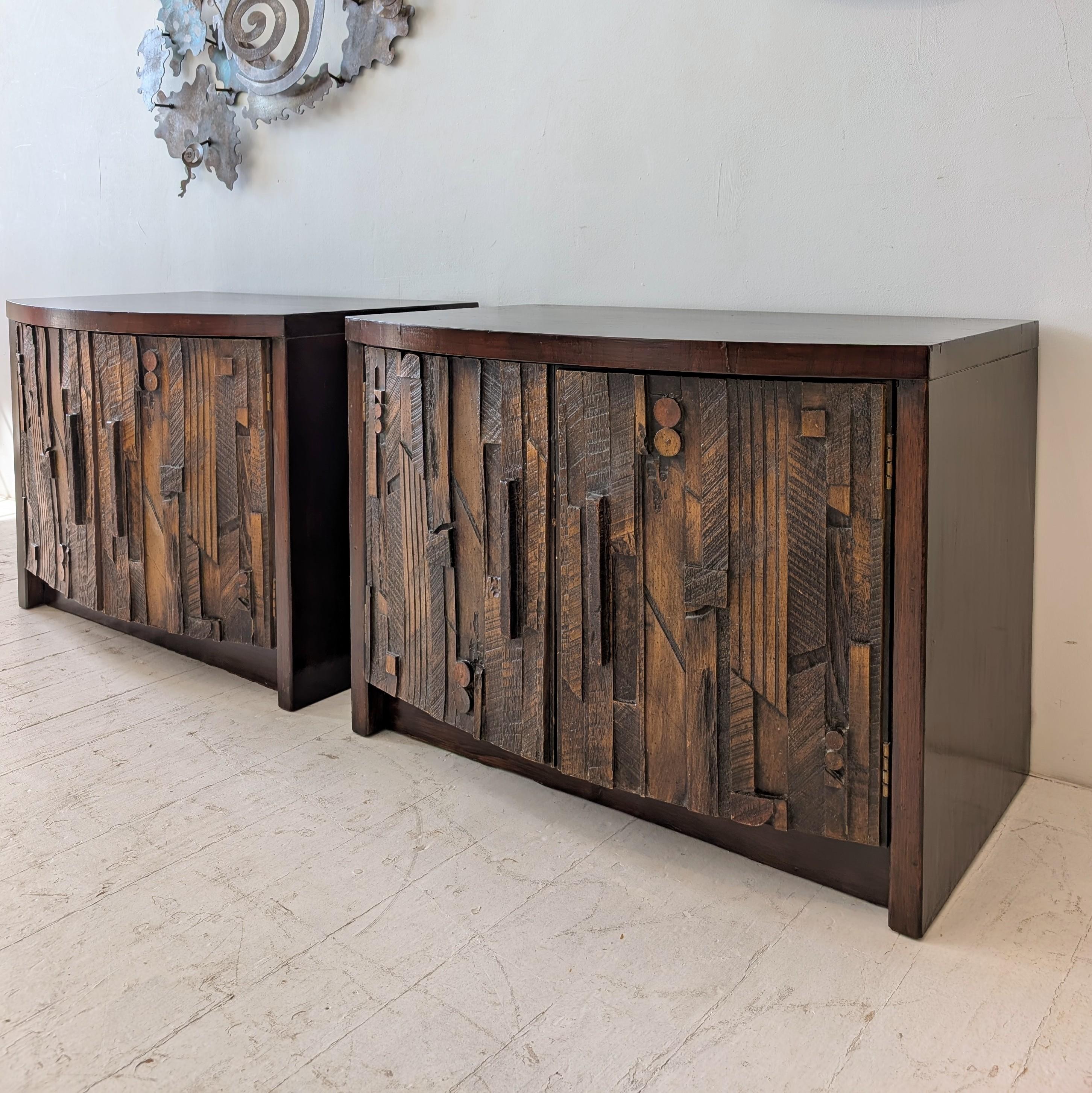 Brutalisme Paire de tables de nuit brutalistes Pueblo du milieu du siècle dernier Lane Furniture USA 1970 en vente