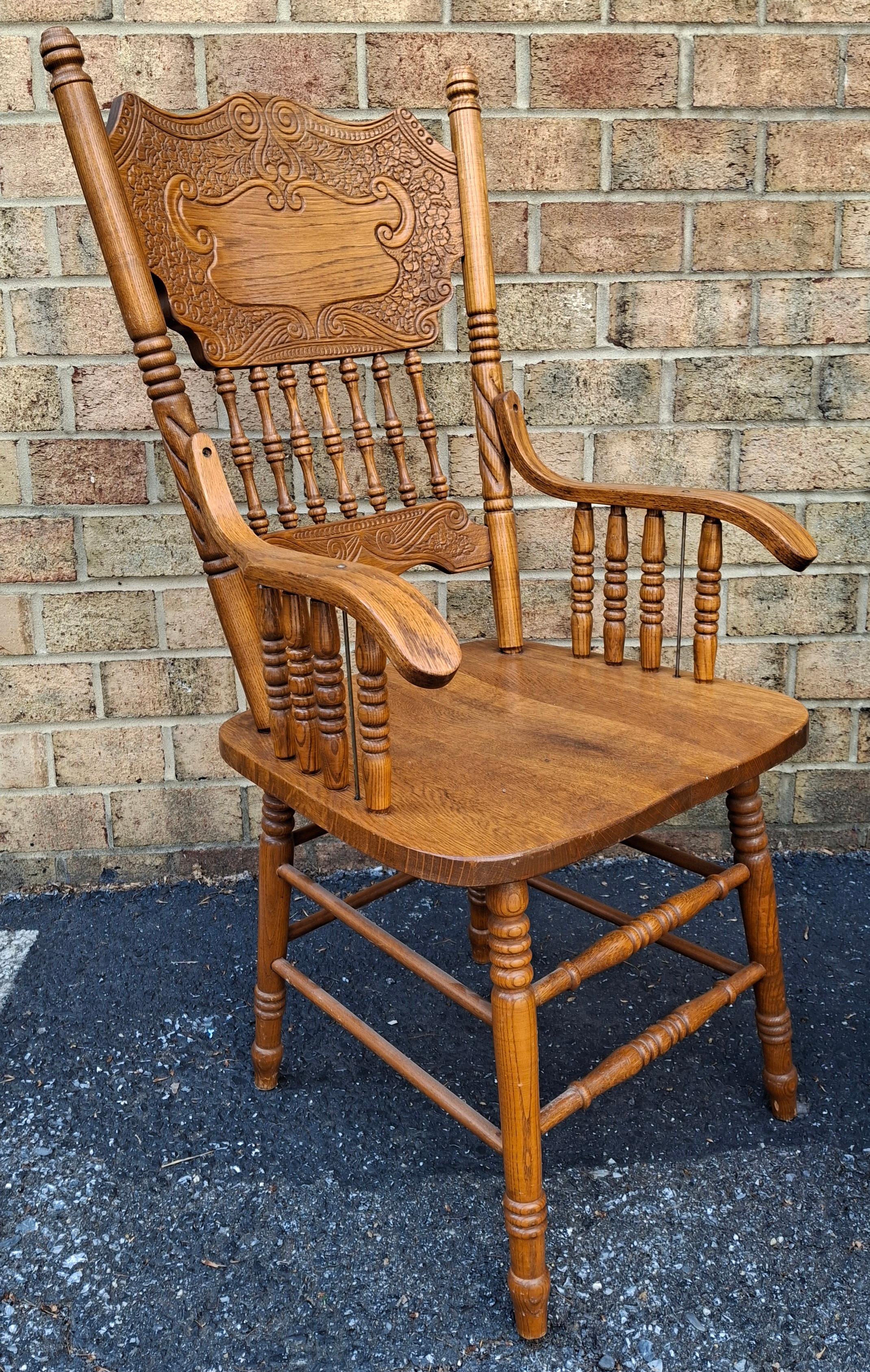 Pair Mid-Century Century Red Oak Pressback Armchairs In Good Condition For Sale In Germantown, MD