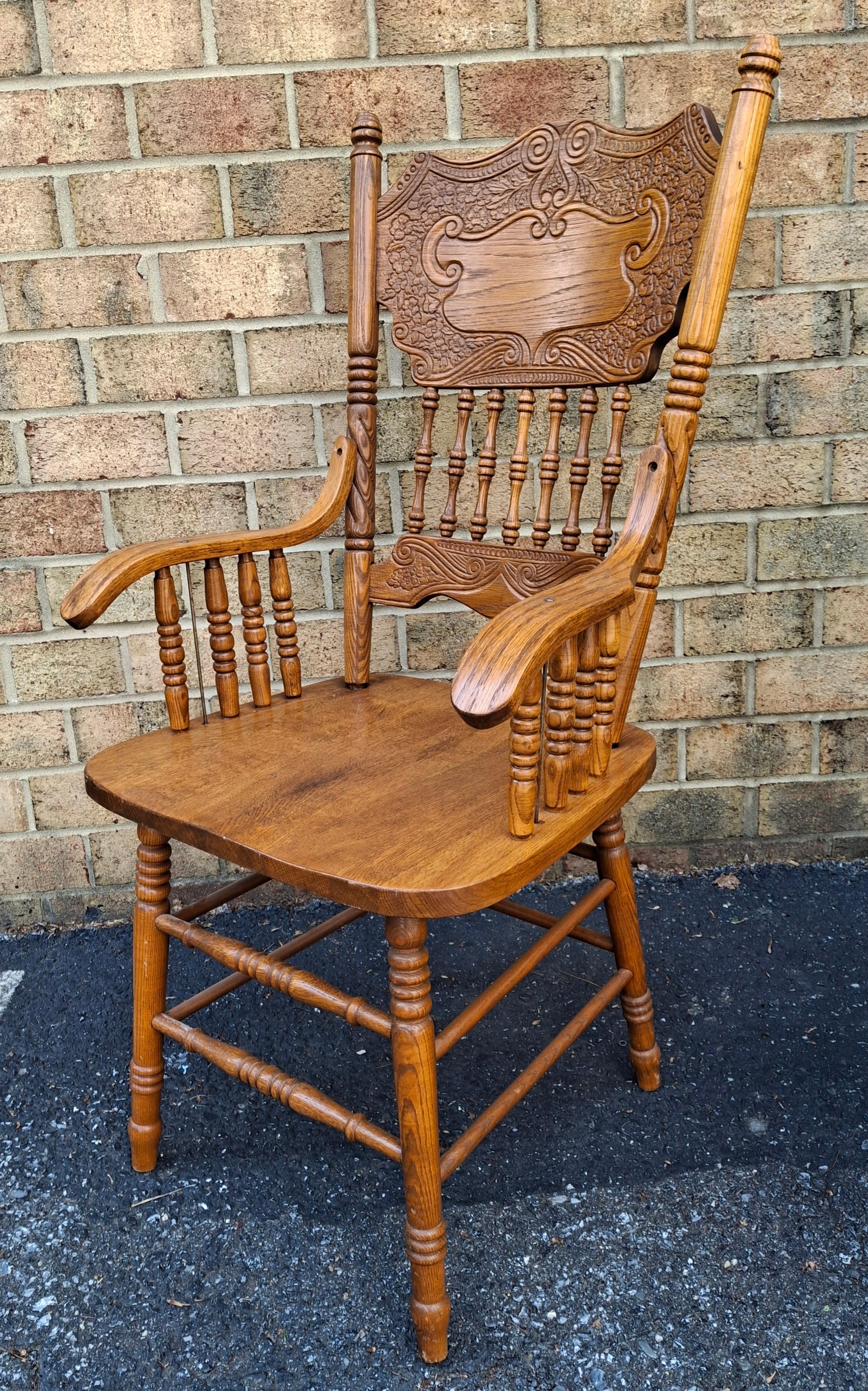20th Century Pair Mid-Century Century Red Oak Pressback Armchairs For Sale