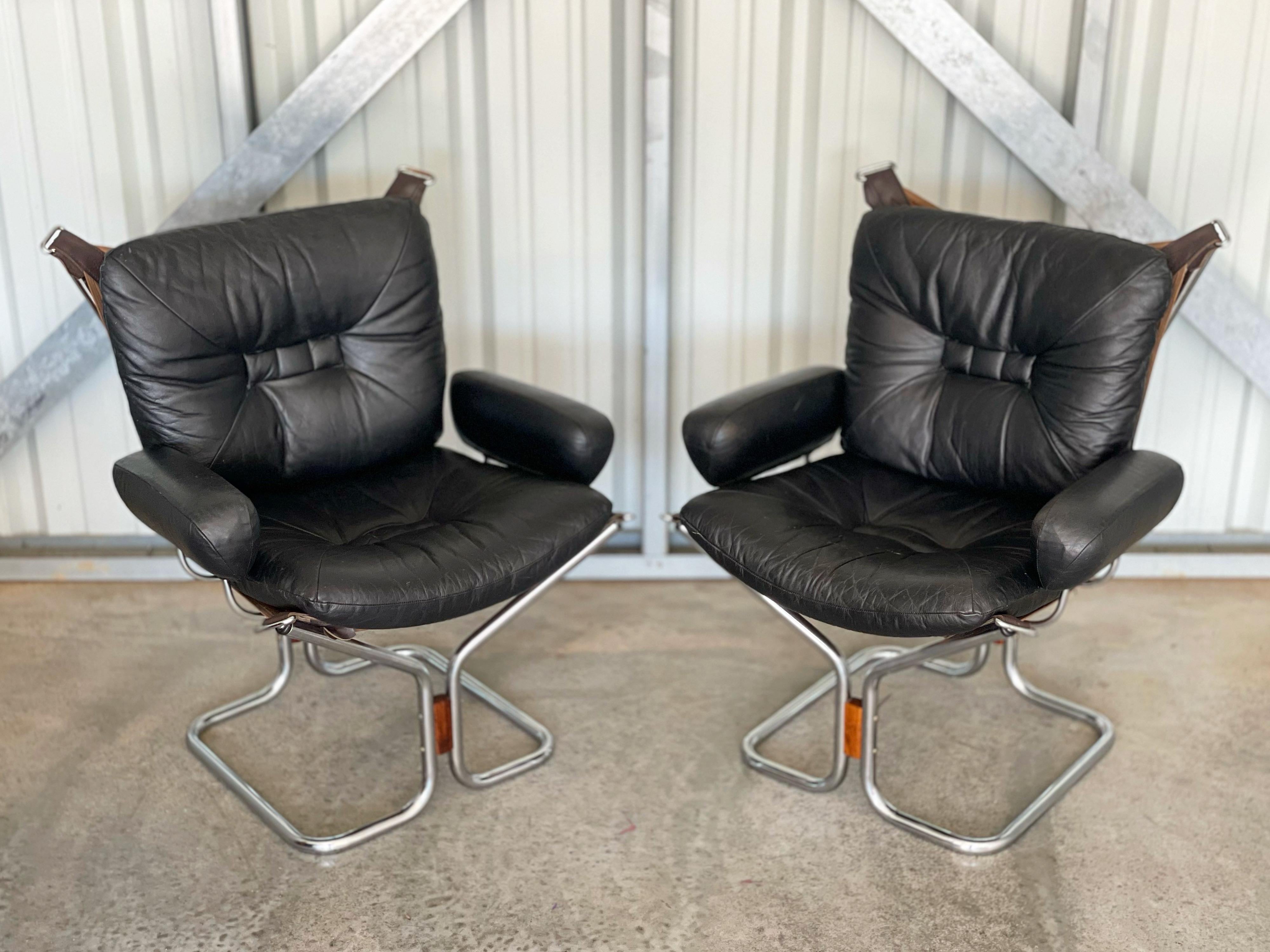 Scandinavian Modern Pair of Midcentury Chairs Black Leather and Chrome, Ingmar Relling for Westnofa
