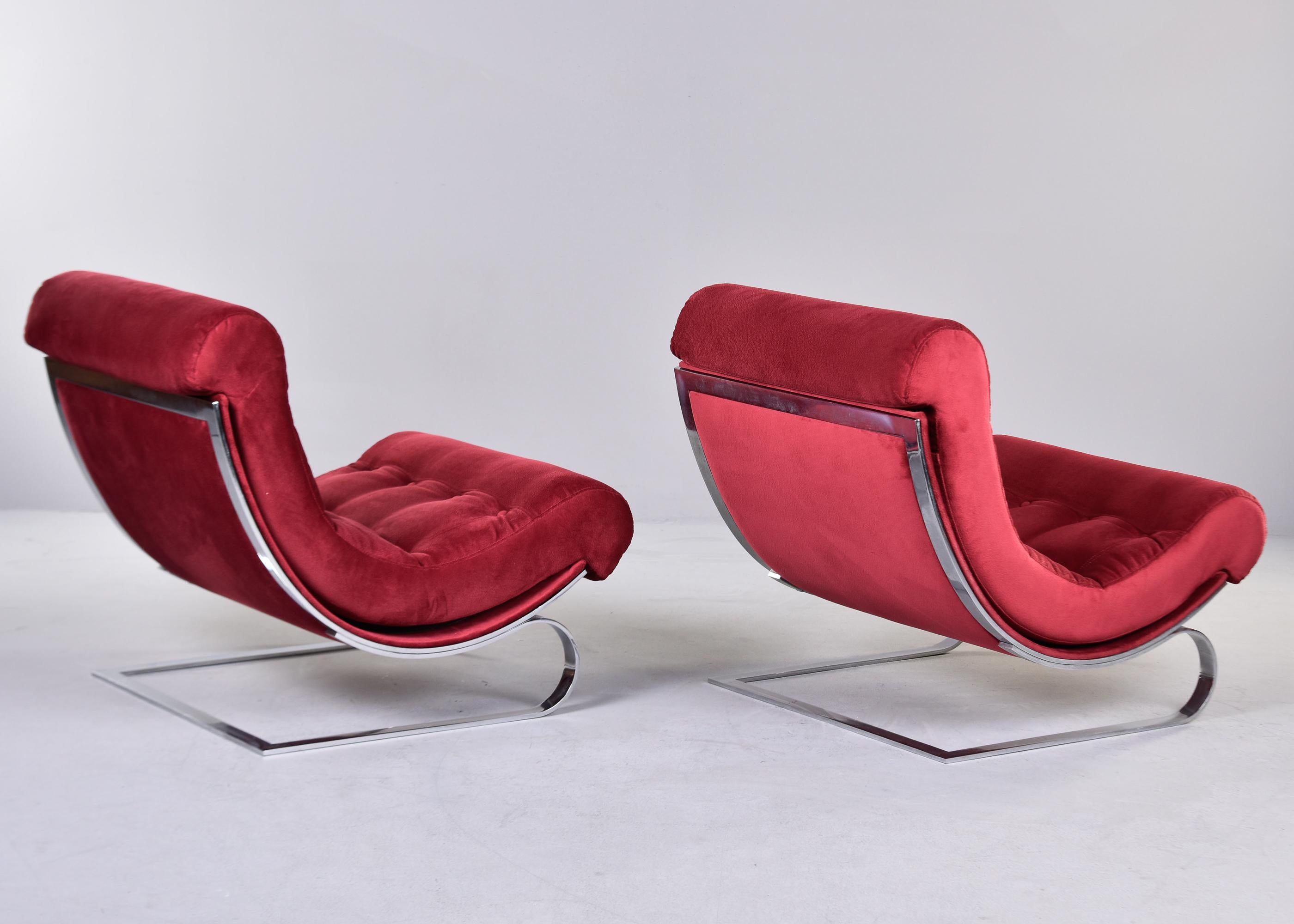 Pair Mid Century Chairs in Red Fabric With Chrome Base In Good Condition In Troy, MI