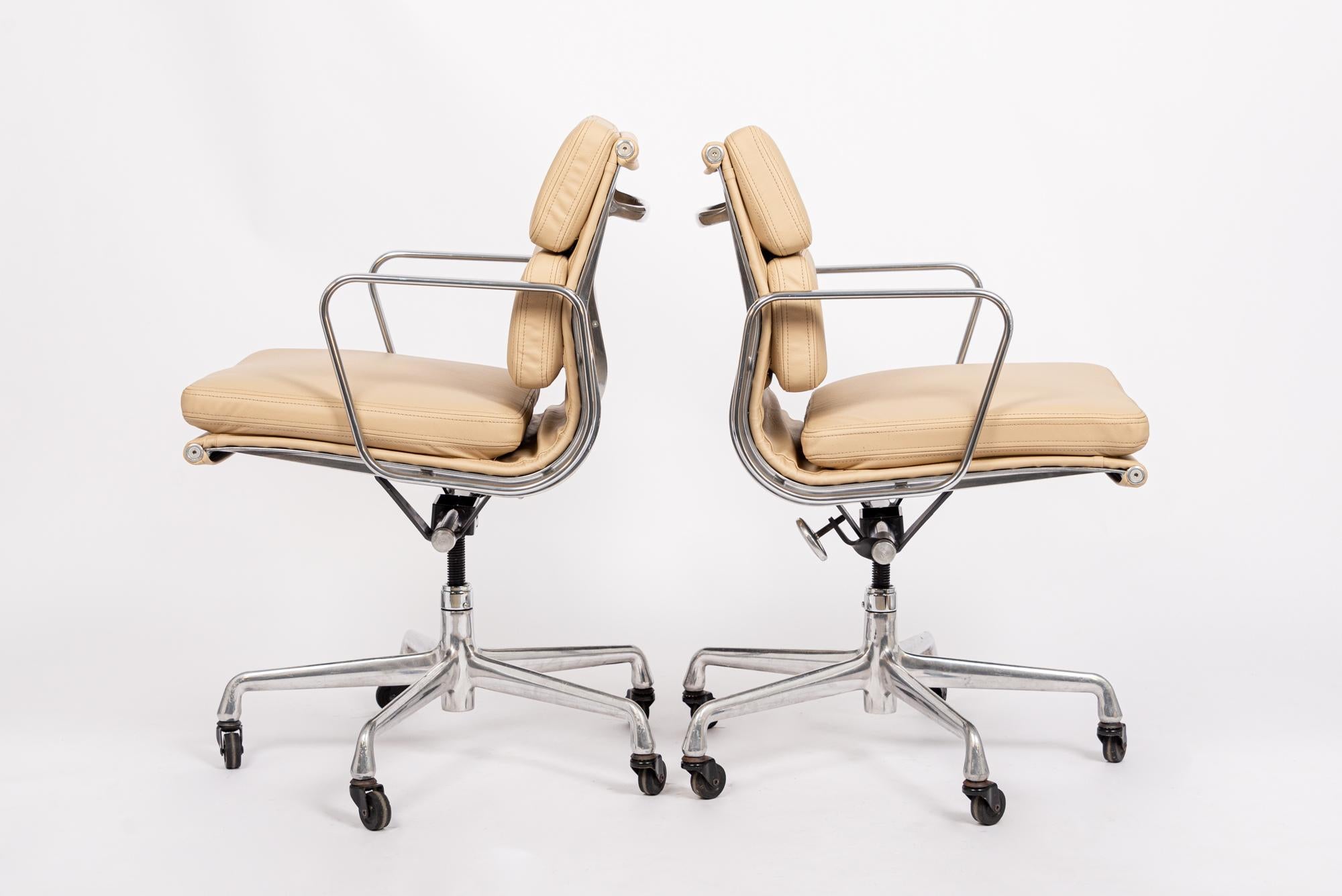 Aluminum Pair Mid Century Cream Leather Office Chairs by Eames for Herman Miller