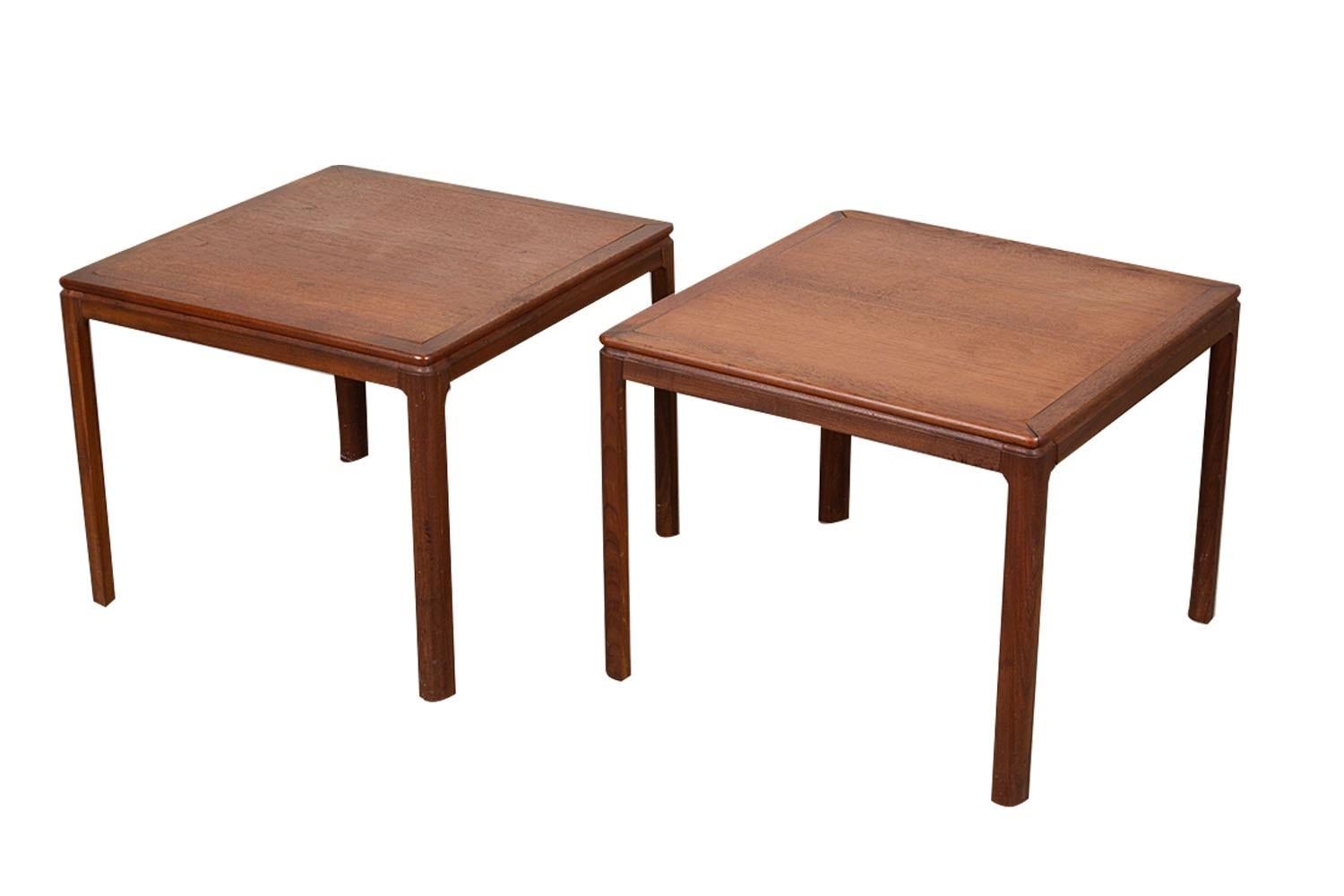 Danois Paire de tables d'appoint danoises Dux Teck du milieu du siècle style Parson en vente