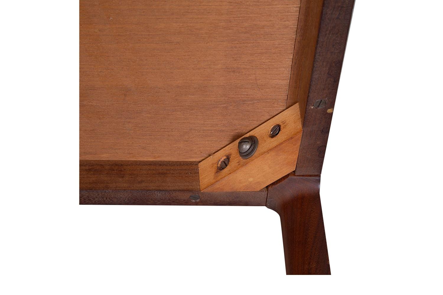 Fin du 20e siècle Paire de tables d'appoint danoises Dux Teck du milieu du siècle style Parson en vente
